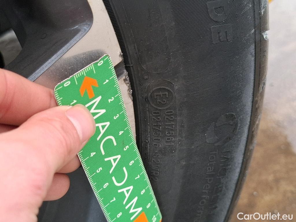  Peugeot  208  Allure Business 1.2 PureTech 100CV BVA8 E6d #8