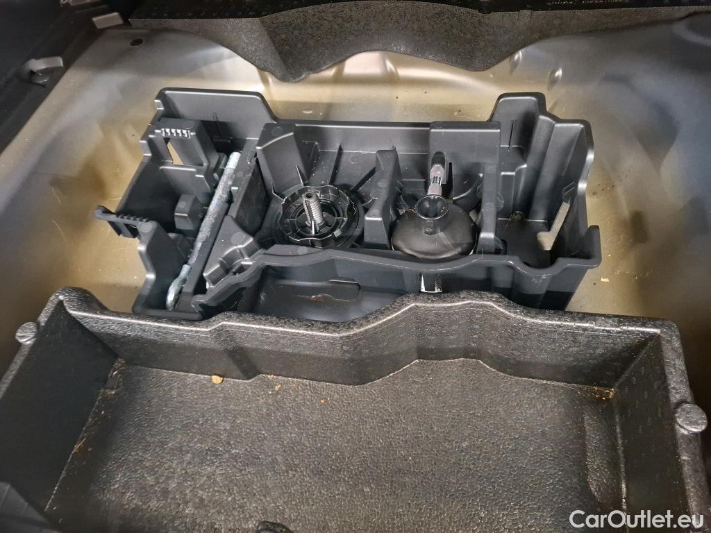  Peugeot  2008  Allure Business 1.5 HDi 130CV BVA8 E6d #4