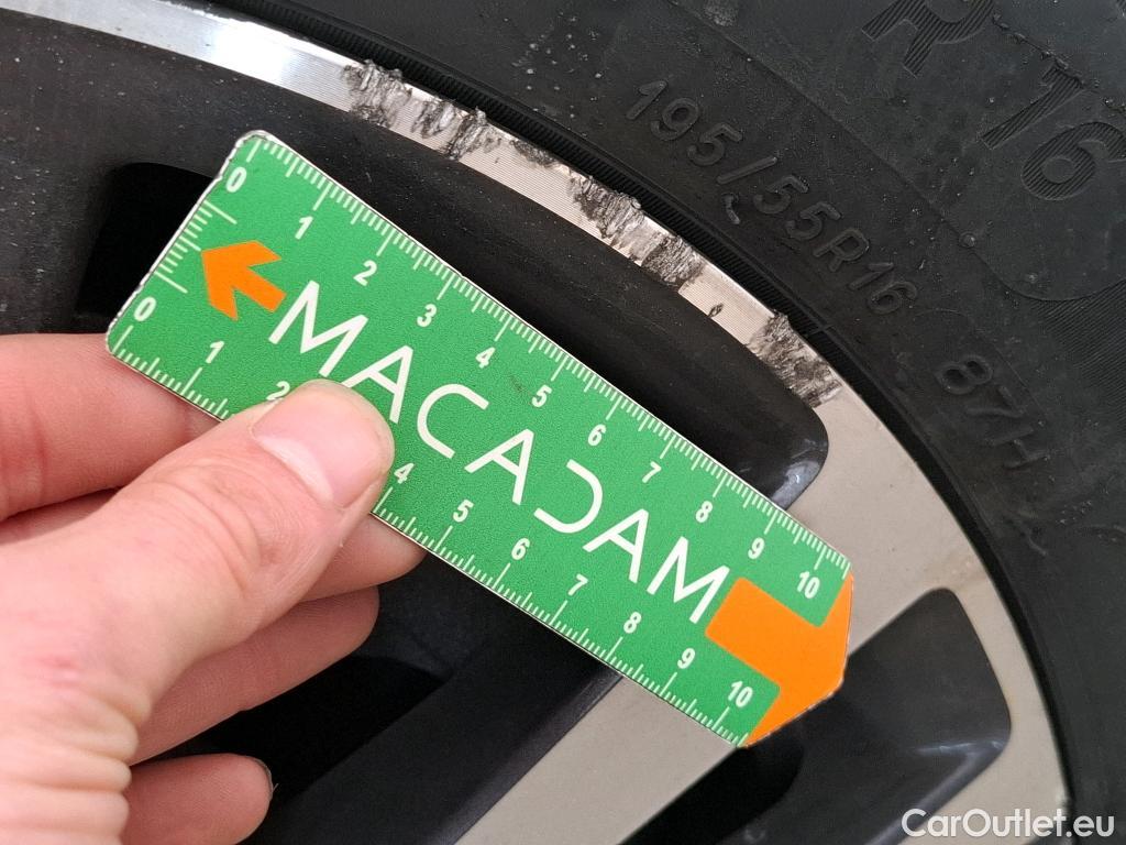  Peugeot  208  Allure Business 1.2 PureTech 100CV BVA8 E6d #7