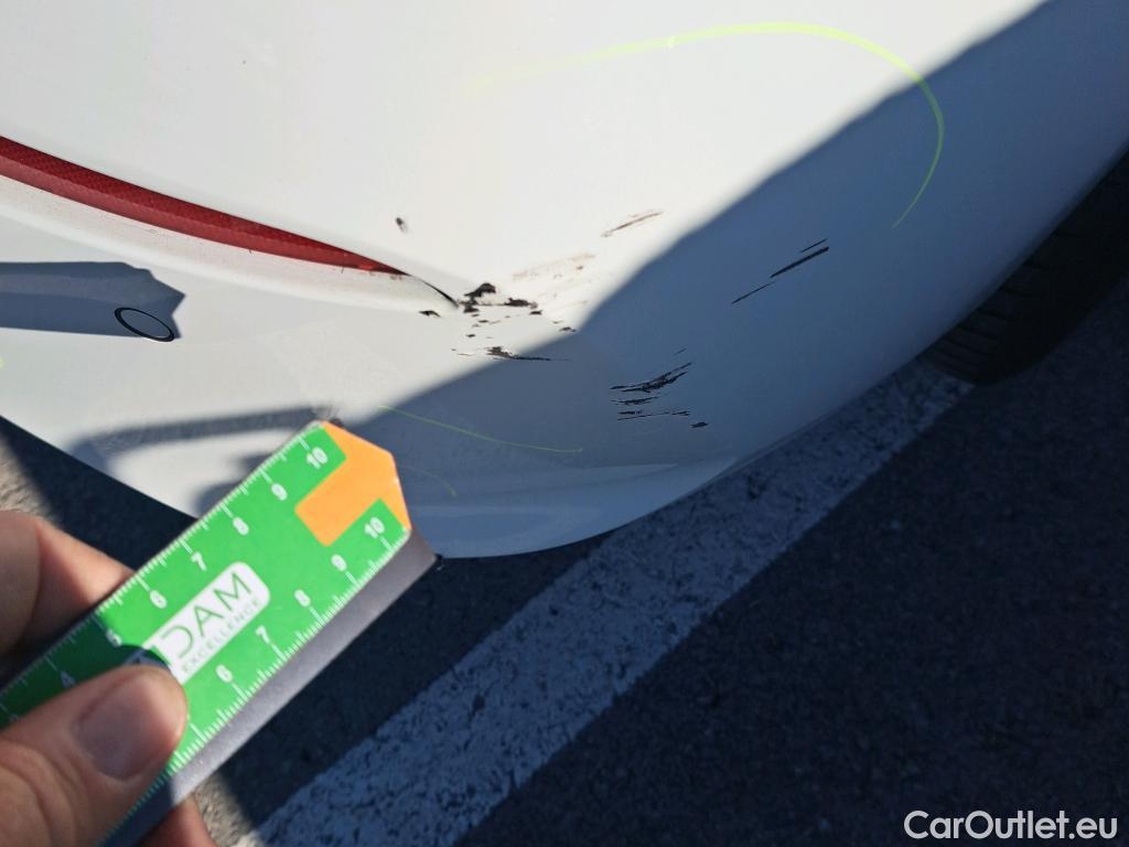  Bmw  Serie 1 BMW  / 2019 / 5P / berlina con portón 116d #31