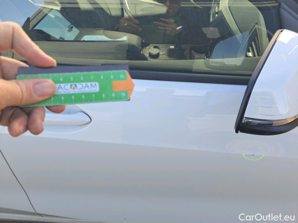  Bmw  Serie 1 BMW  / 2019 / 5P / berlina con portón 116d #34