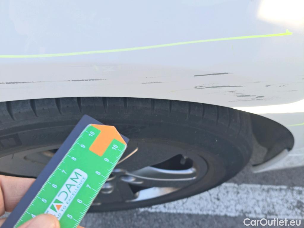  Bmw  Serie 1 BMW  / 2019 / 5P / berlina con portón 116d #12