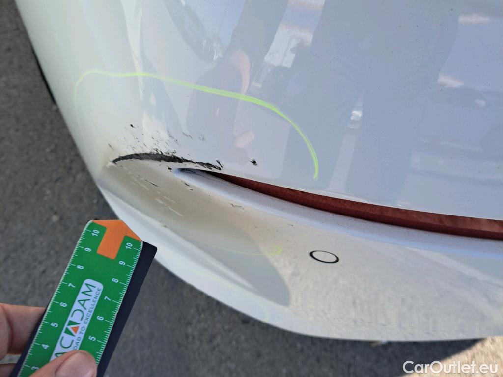  Bmw  Serie 1 BMW  / 2019 / 5P / berlina con portón 116d #33