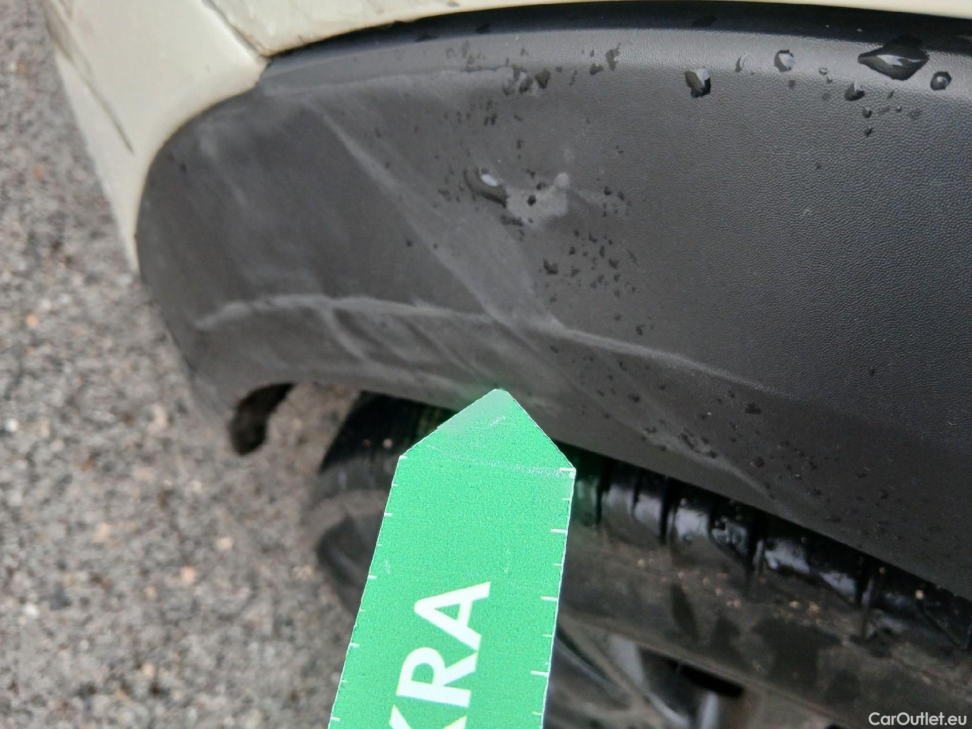  Mini  Cooper MINI MINI / 2014 / 5P / berlina con portón ONE 5 PUERTAS (CX) #9