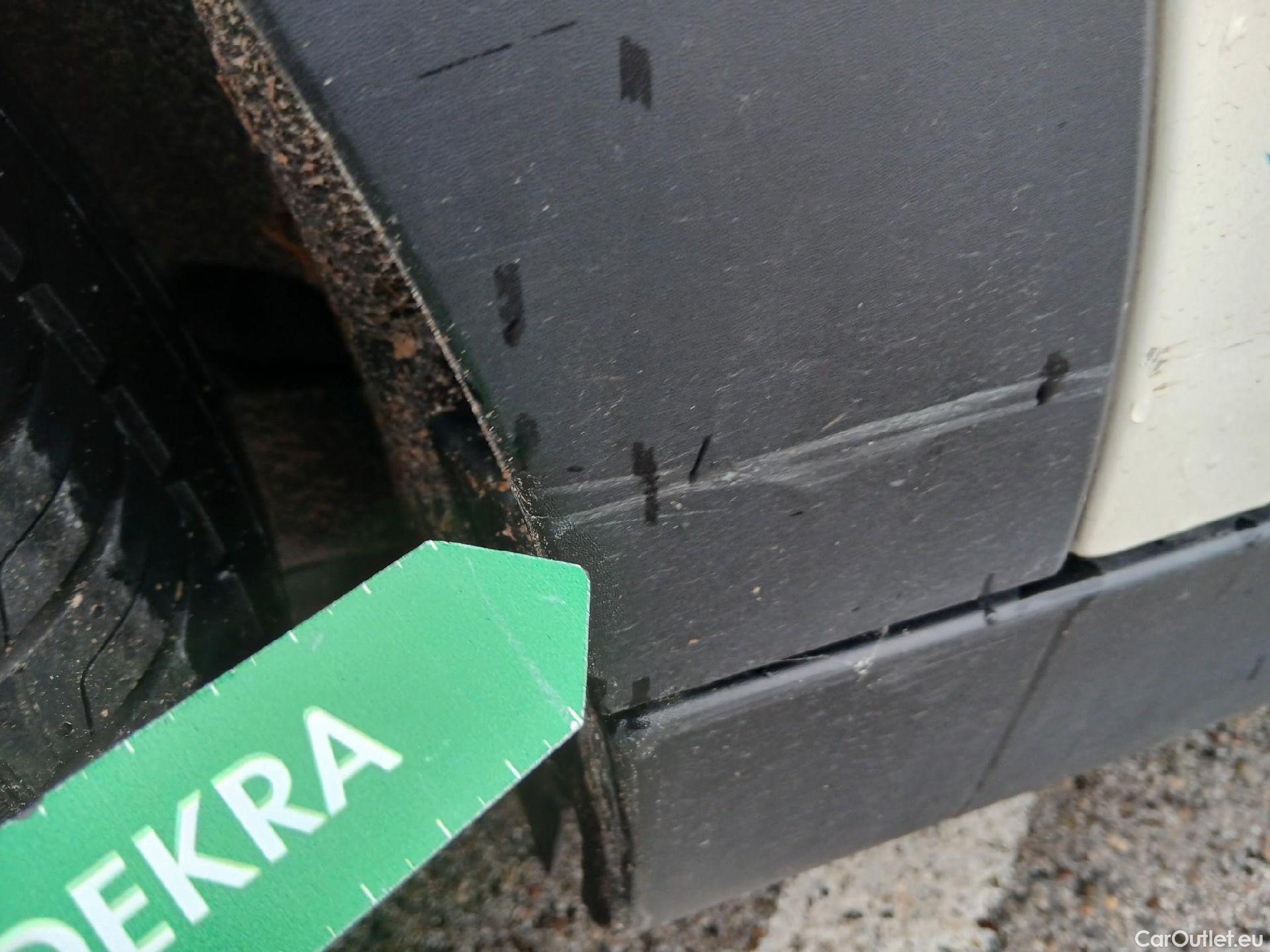  Mini  Cooper MINI MINI / 2014 / 5P / berlina con portón ONE 5 PUERTAS (CX) #36