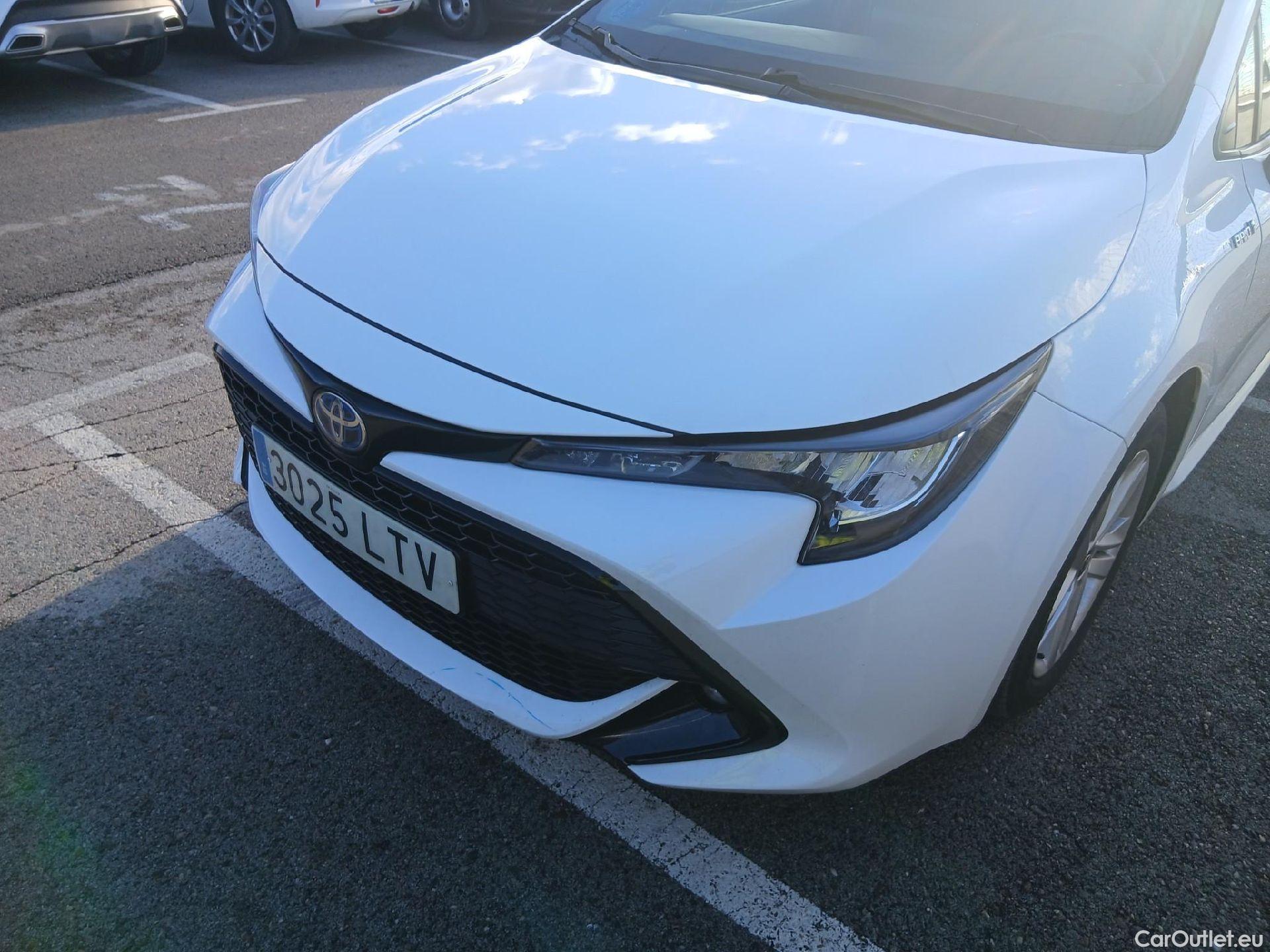  Toyota  Corolla TOYOTA  / 2019 / 5P / familiar 1.8 125H ACTIVE TECH E-CVT TOU SPORT #16