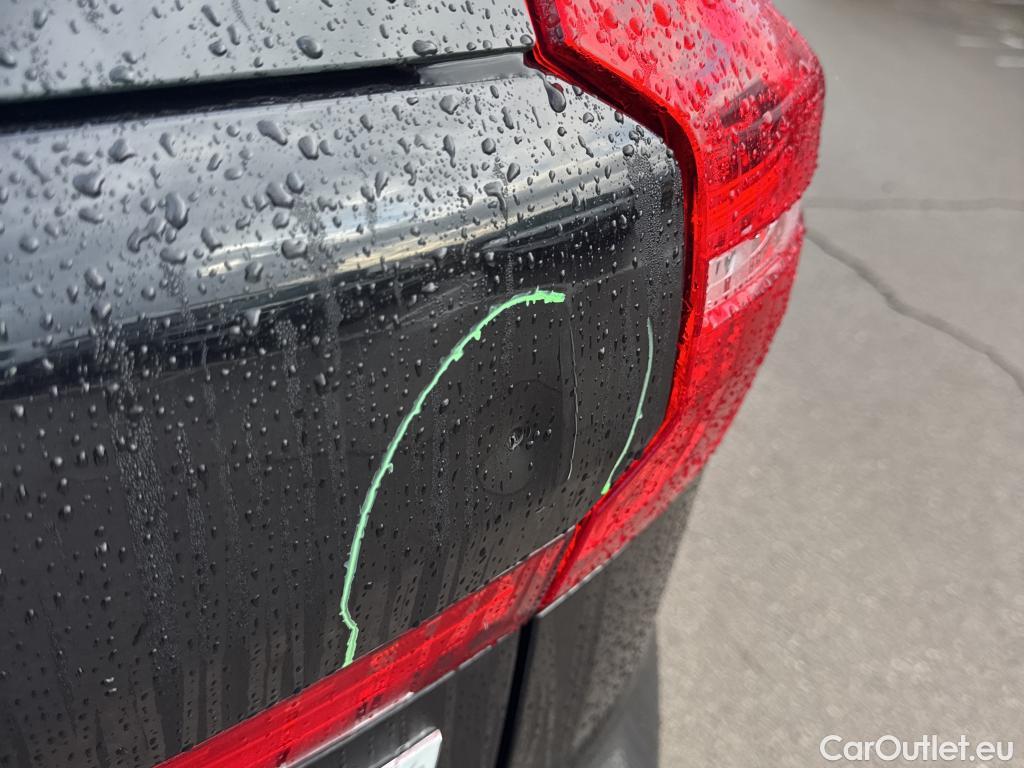  Volvo  XC60 VOLVO  / 2017 / 5P / todoterreno 2.0 T6 AWD Recharge R-Design Auto #2