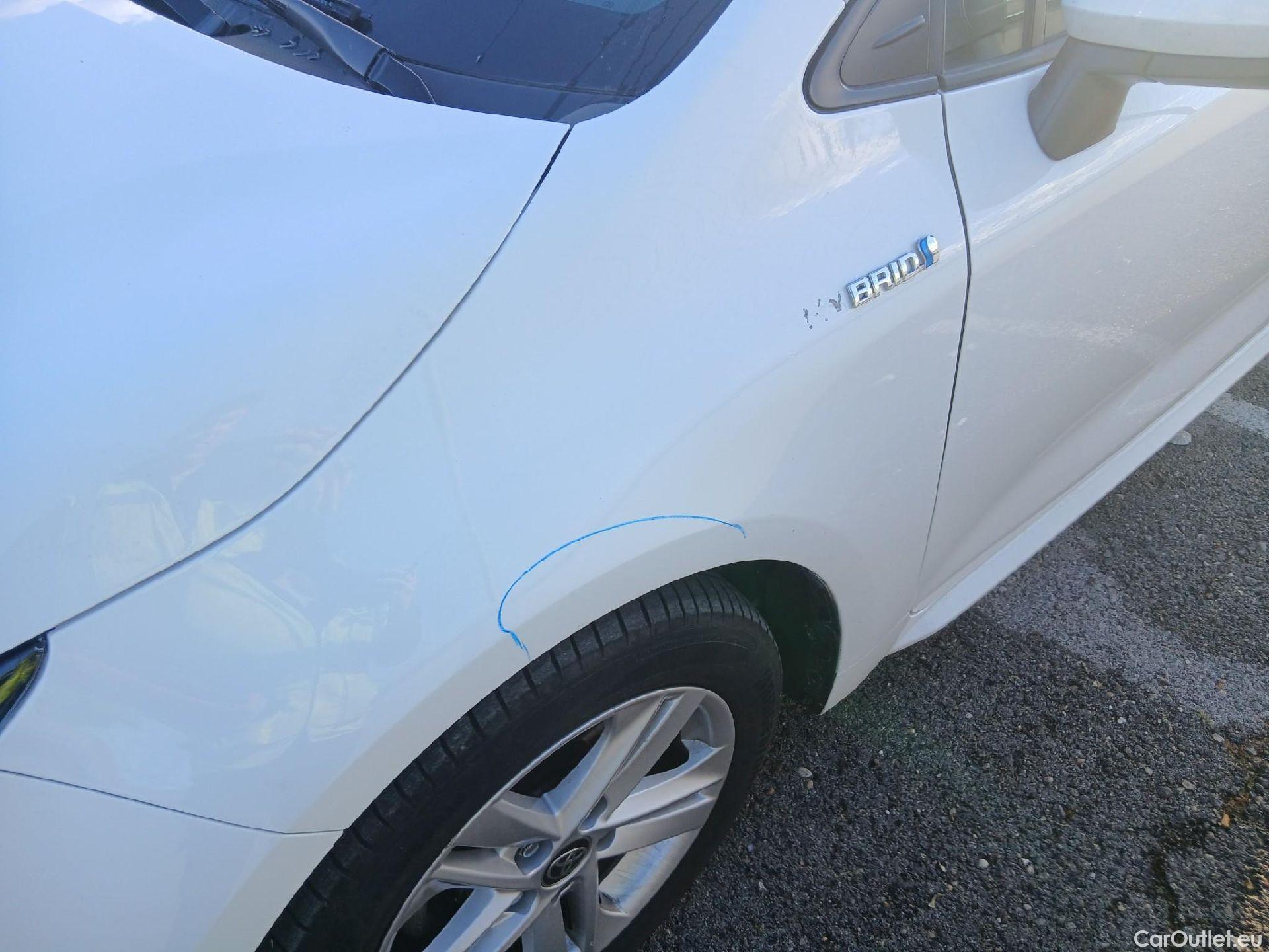  Toyota  Corolla TOYOTA  / 2019 / 5P / familiar 1.8 125H ACTIVE TECH E-CVT TOU SPORT #17