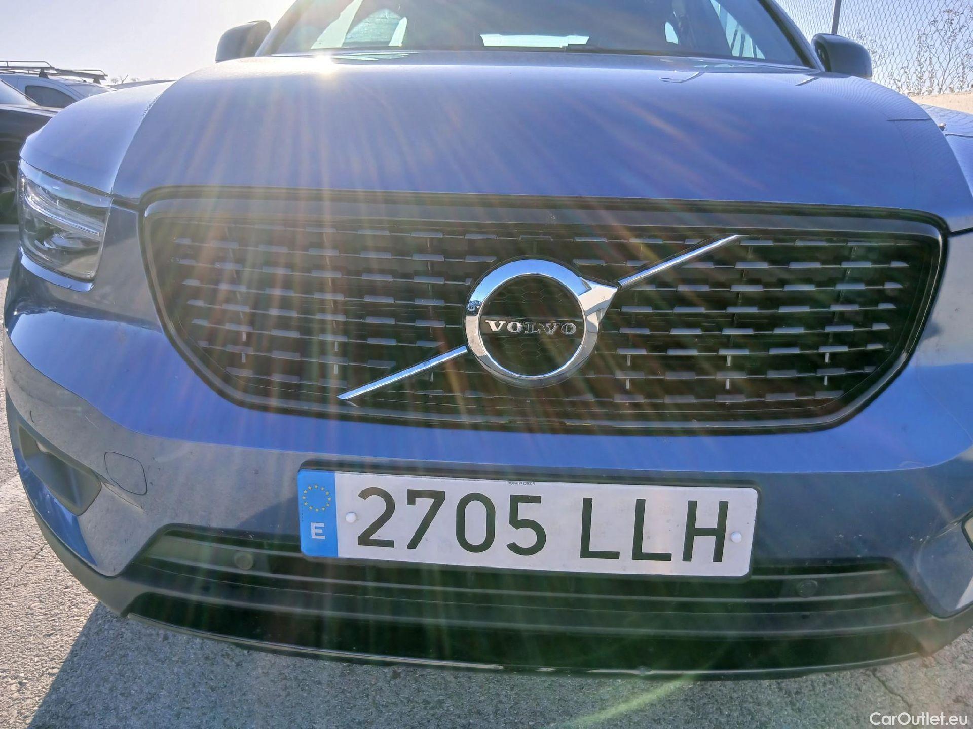  Volvo  XC 40 VOLVO XC40 / 2017 / 5P / todoterreno 1.5 T3 R-Design Auto #6