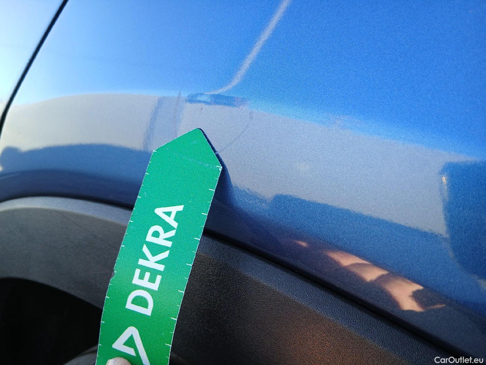  Volvo  XC 40 VOLVO XC40 / 2017 / 5P / todoterreno 1.5 T3 R-Design Auto #23