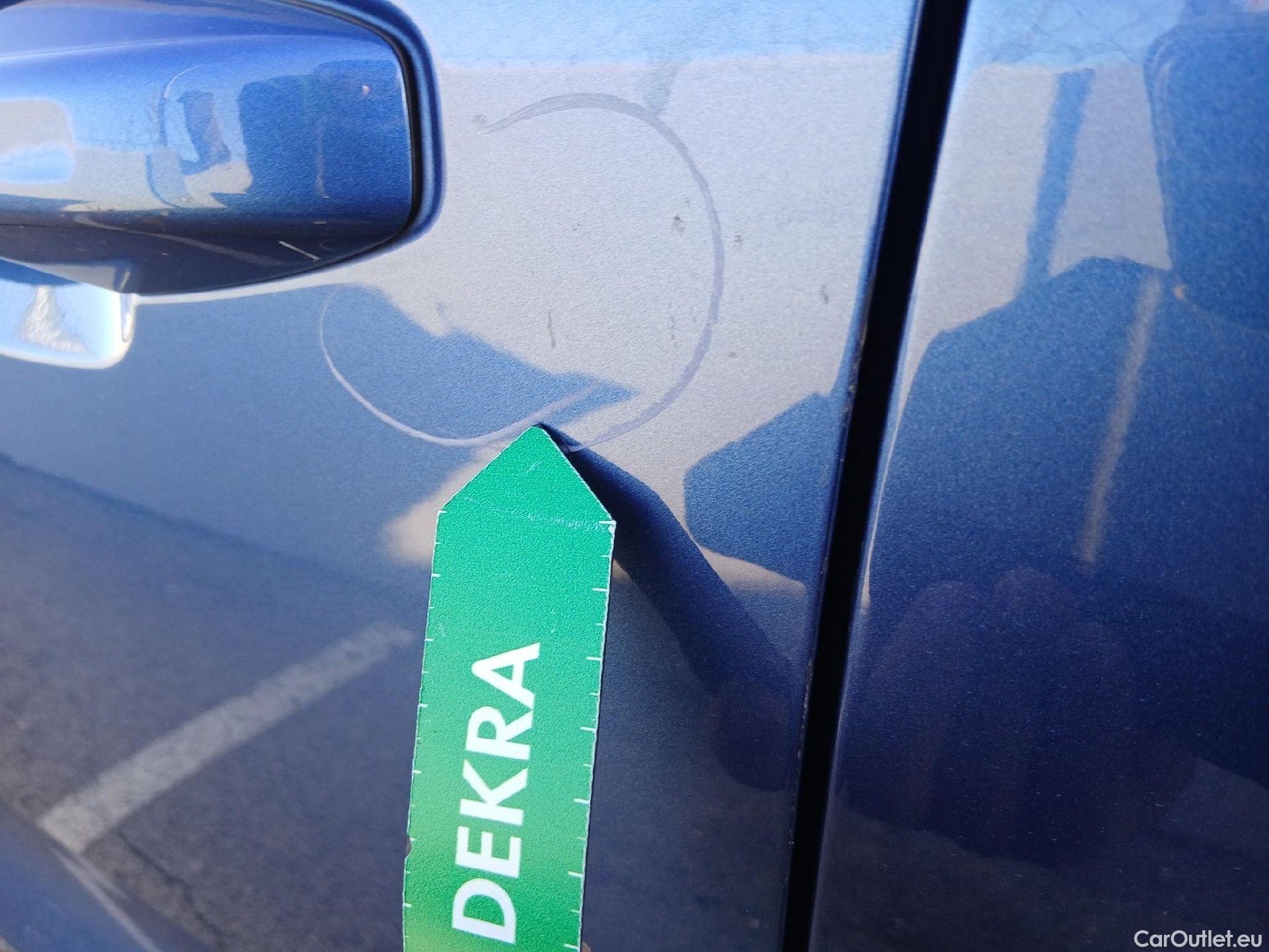  Volvo  XC 40 VOLVO XC40 / 2017 / 5P / todoterreno 1.5 T3 R-Design Auto #15