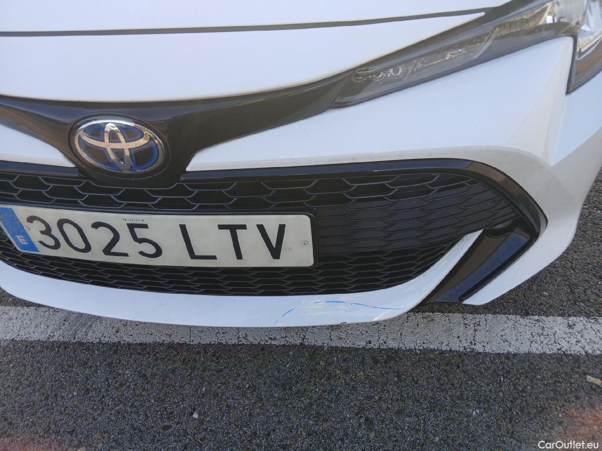  Toyota  Corolla TOYOTA  / 2019 / 5P / familiar 1.8 125H ACTIVE TECH E-CVT TOU SPORT #15