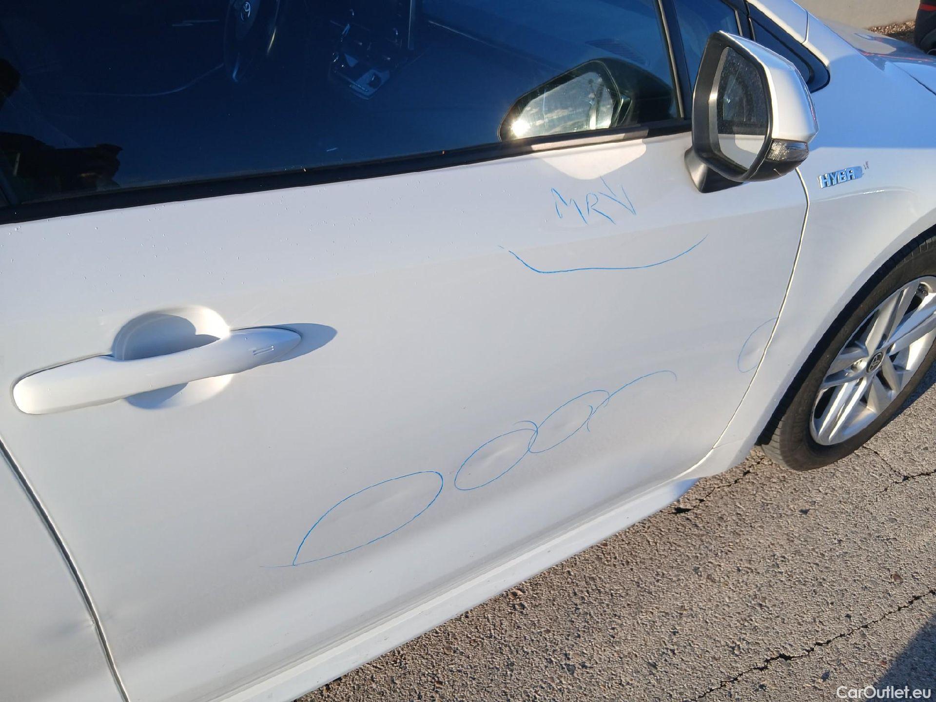  Toyota  Corolla TOYOTA  / 2019 / 5P / familiar 1.8 125H ACTIVE TECH E-CVT TOU SPORT #29