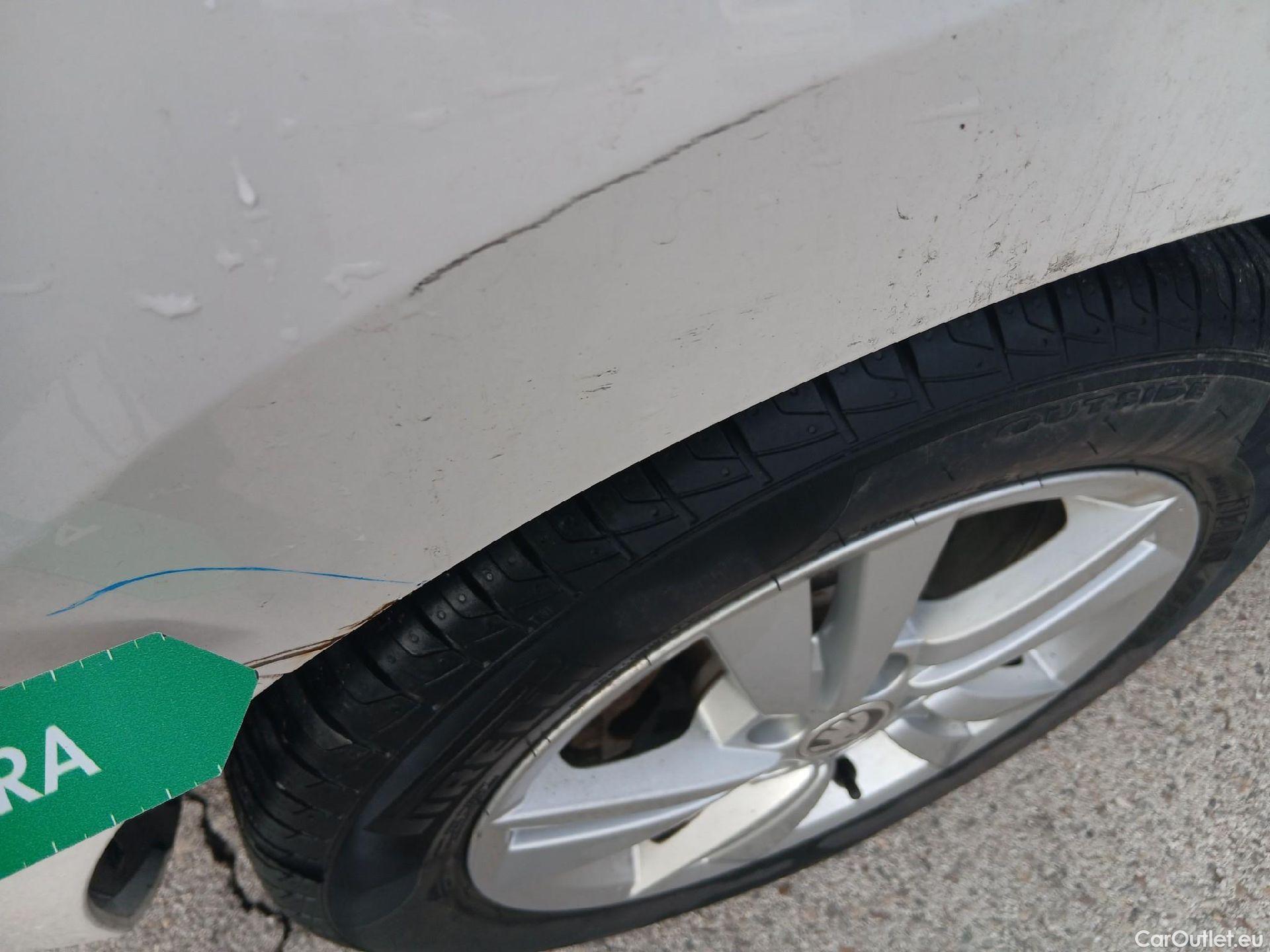  Skoda  Fabia SKODA  / 2018 / 5P / berlina con portón 1.0 TSI 70KW (95cv) Ambition Plus(SP) (AC2) #17