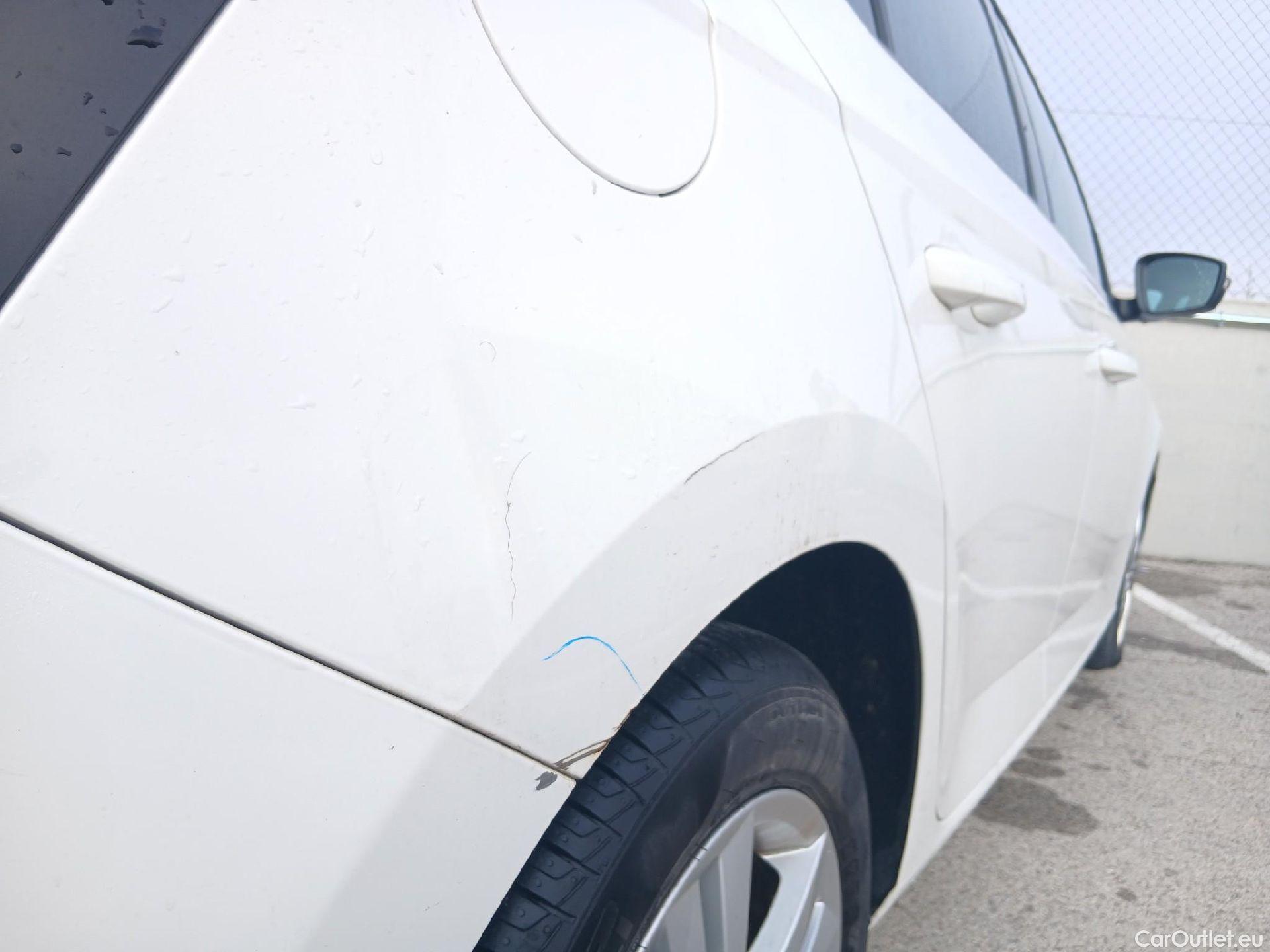  Skoda  Fabia SKODA  / 2018 / 5P / berlina con portón 1.0 TSI 70KW (95cv) Ambition Plus(SP) (AC2) #18