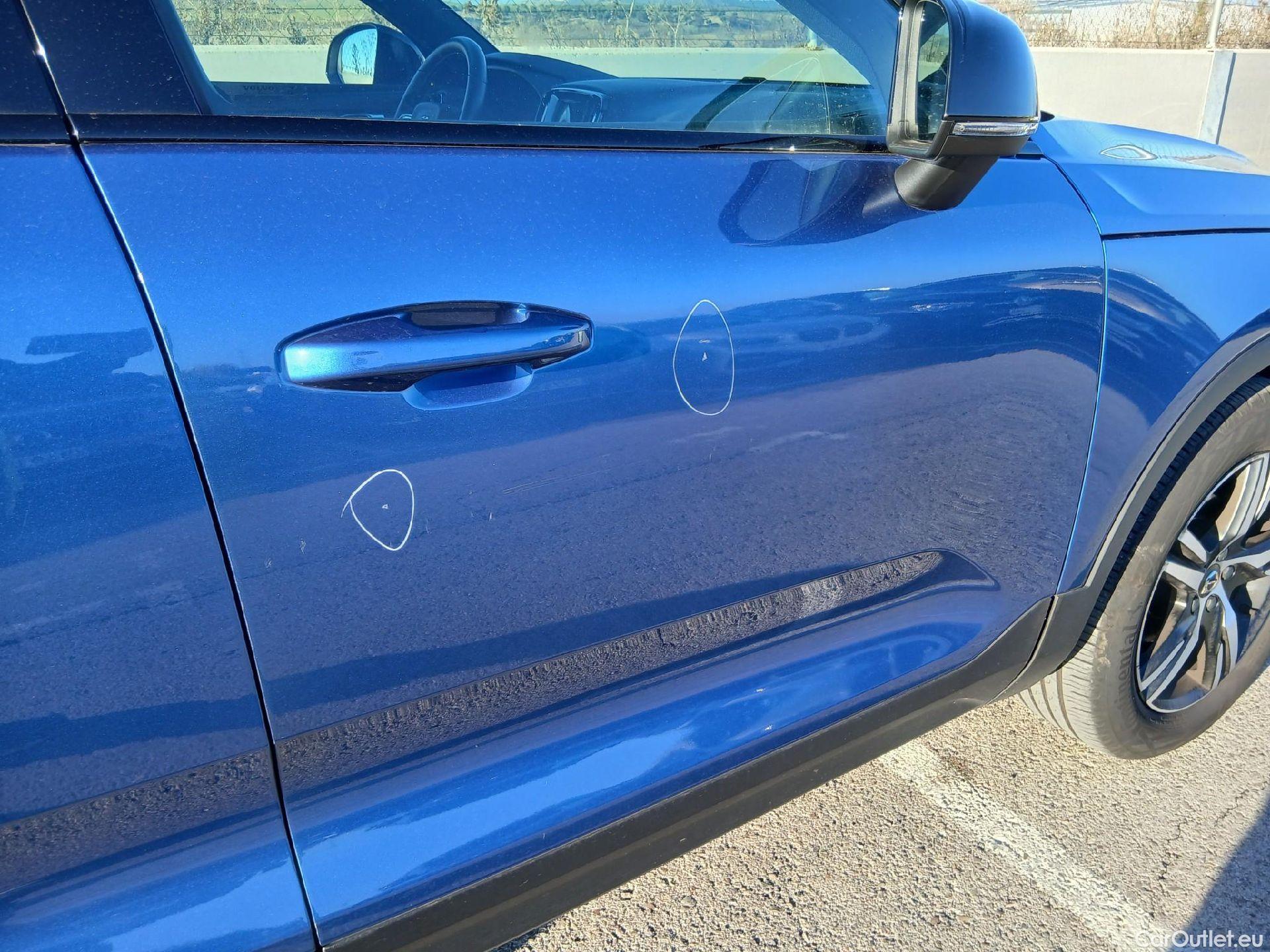  Volvo  XC 40 VOLVO XC40 / 2017 / 5P / todoterreno 1.5 T3 R-Design Auto #33