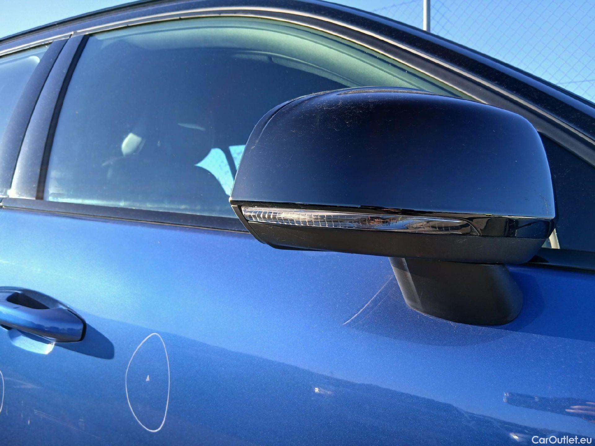  Volvo  XC 40 VOLVO XC40 / 2017 / 5P / todoterreno 1.5 T3 R-Design Auto #36