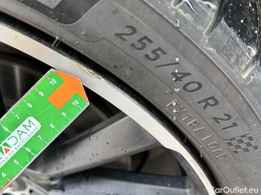  Volvo  XC60 VOLVO  / 2017 / 5P / todoterreno 2.0 T6 AWD Recharge R-Design Auto #4