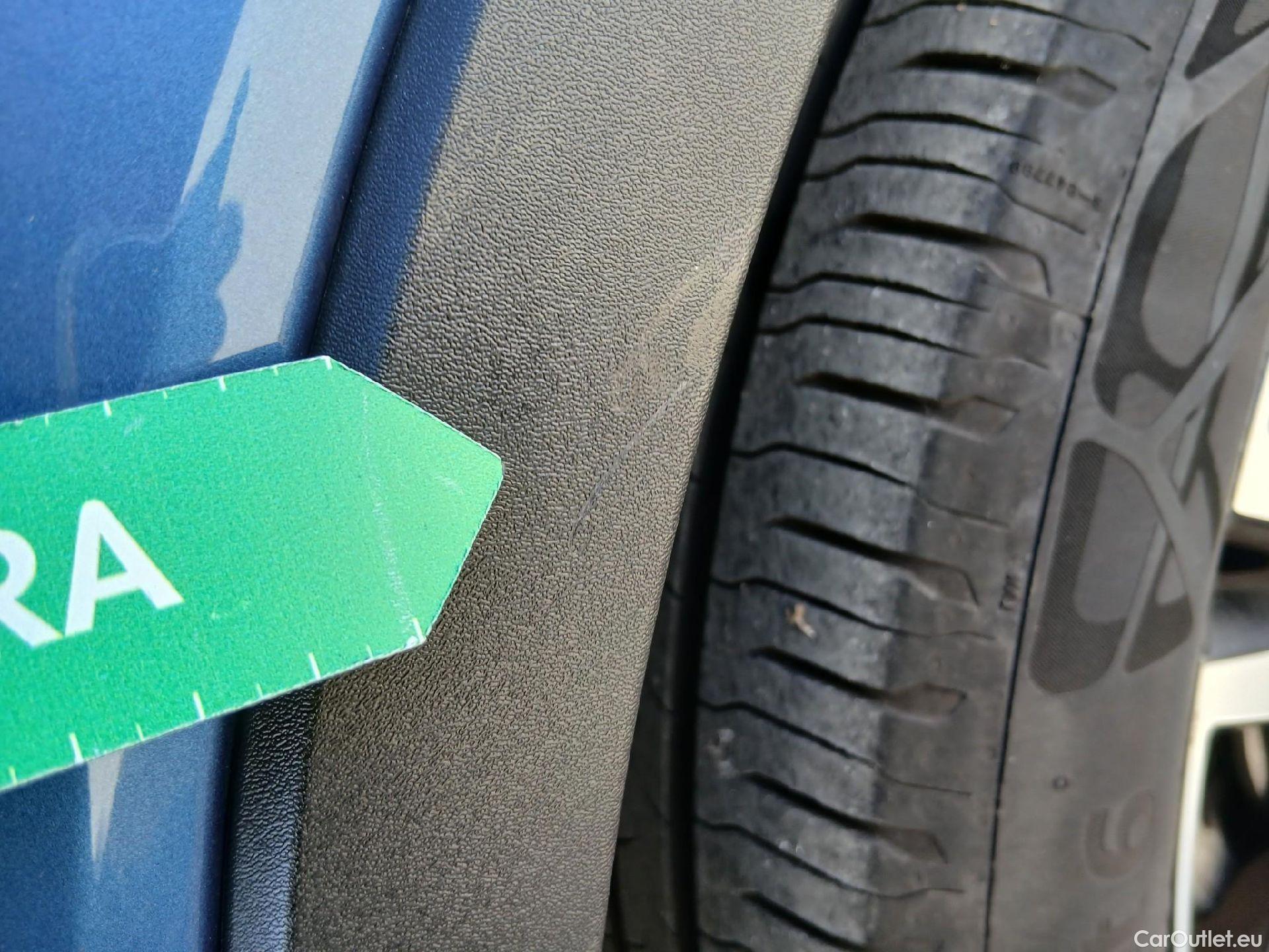  Volvo  XC 40 VOLVO XC40 / 2017 / 5P / todoterreno 1.5 T3 R-Design Auto #8