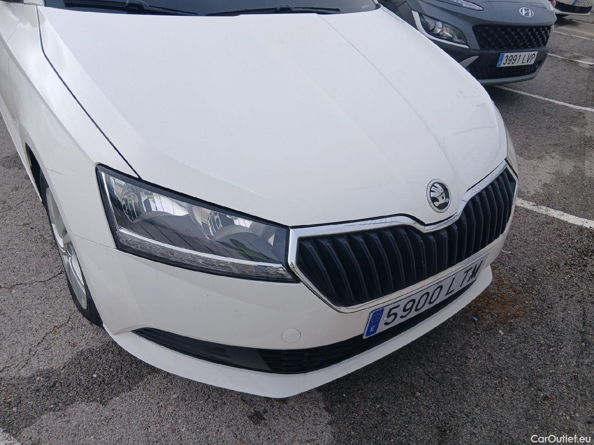  Skoda  Fabia SKODA  / 2018 / 5P / berlina con portón 1.0 TSI 70KW (95cv) Ambition Plus(SP) (AC2) #12