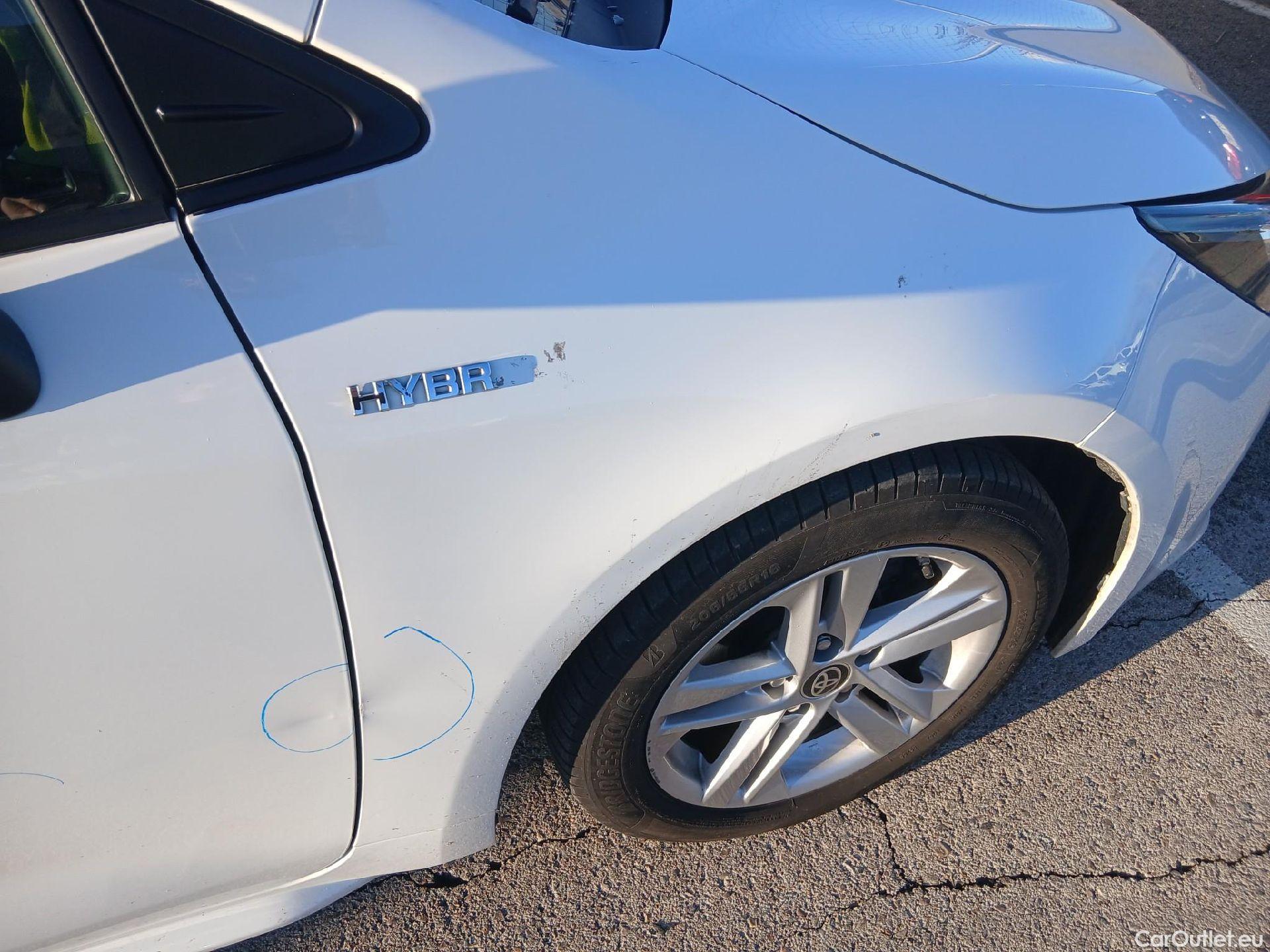  Toyota  Corolla TOYOTA  / 2019 / 5P / familiar 1.8 125H ACTIVE TECH E-CVT TOU SPORT #32