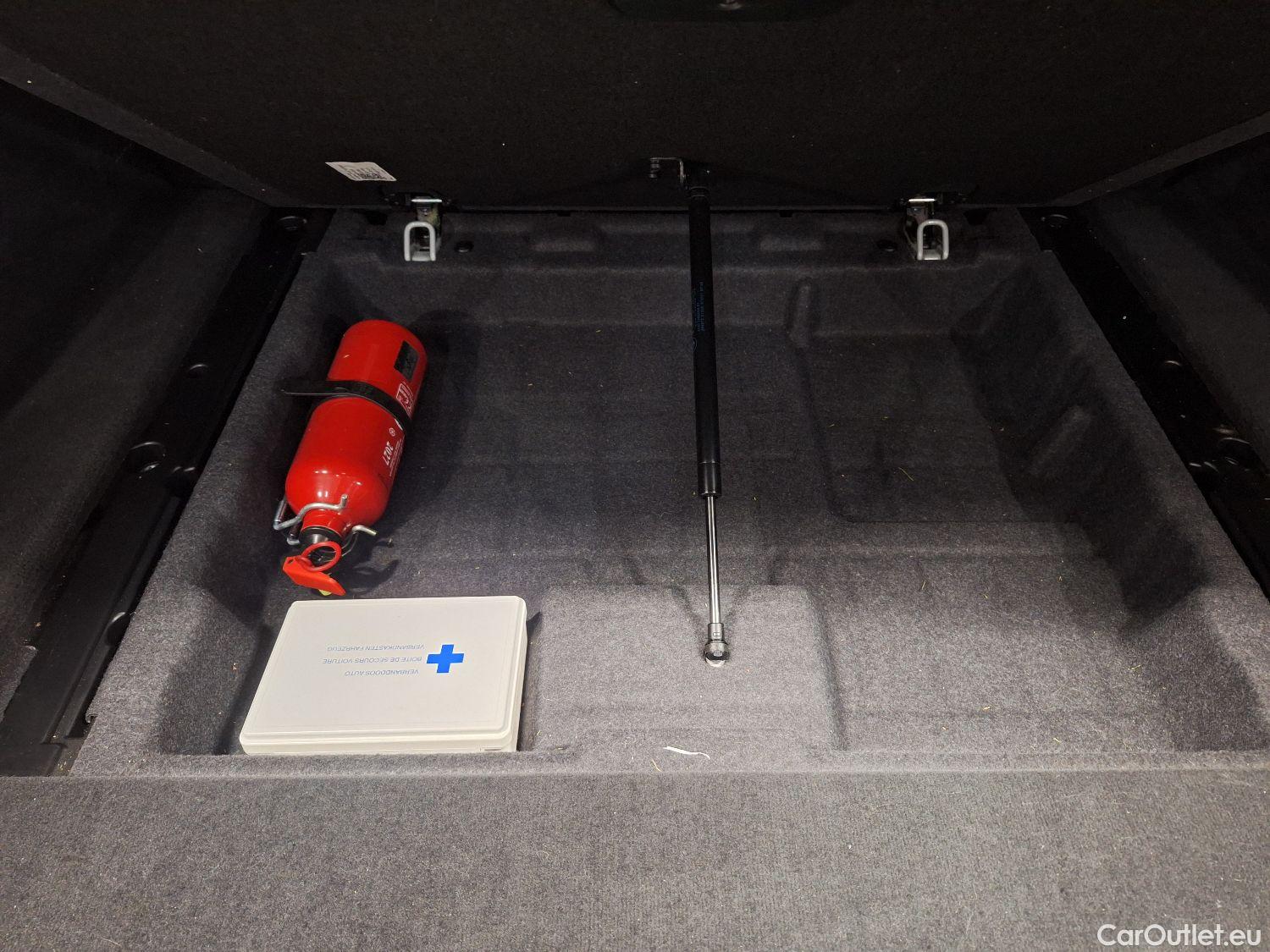  Bmw  Serie 5 BMW, 5-serie To FL'20, BMW 5 Reeks Touring 518d Aut. (110 kW) 5d #2