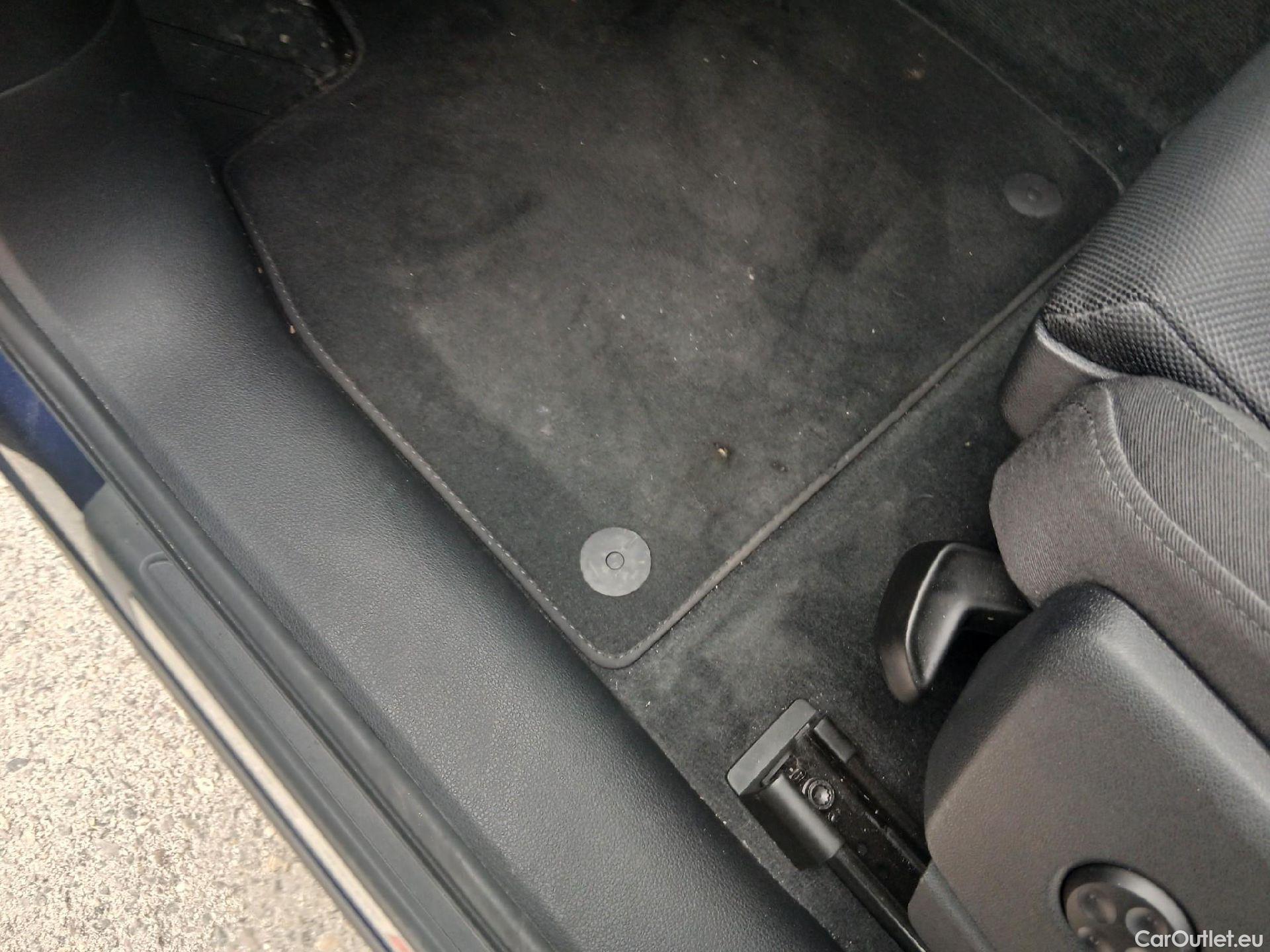  Audi  Q5 AUDI  SPORTBACK / 2020 / 5P / todoterreno S line 40 TDI 150kW quattro-ultra #3