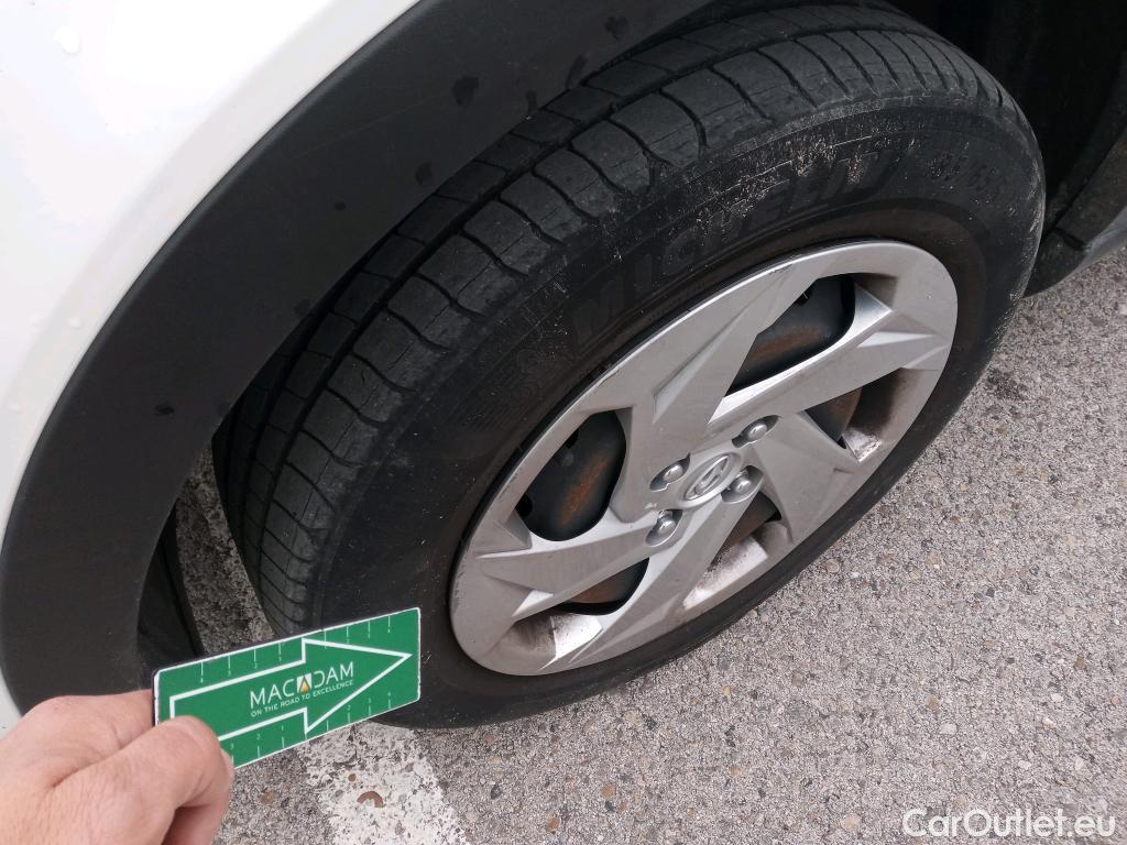  Hyundai  Bayon HYUNDAI  / 2021 / 5P / todoterreno 1.2 MPI Essence #20