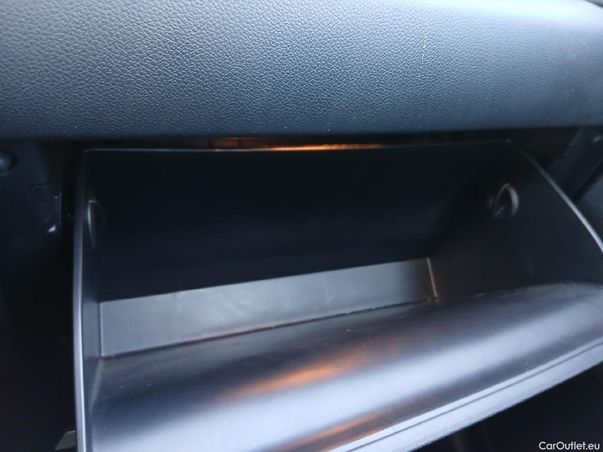  KIA  Sportage KIA  / 2018 / 5P / todoterreno 1.6 MHEV Business 85kW (115CV) 4x2 #1