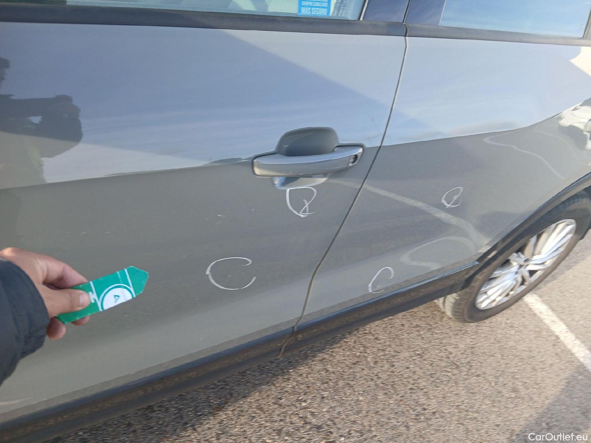  Audi  Q2 AUDI  / 2016 / 5P / todoterreno Design 30 TFSI 85kW (116CV) #17