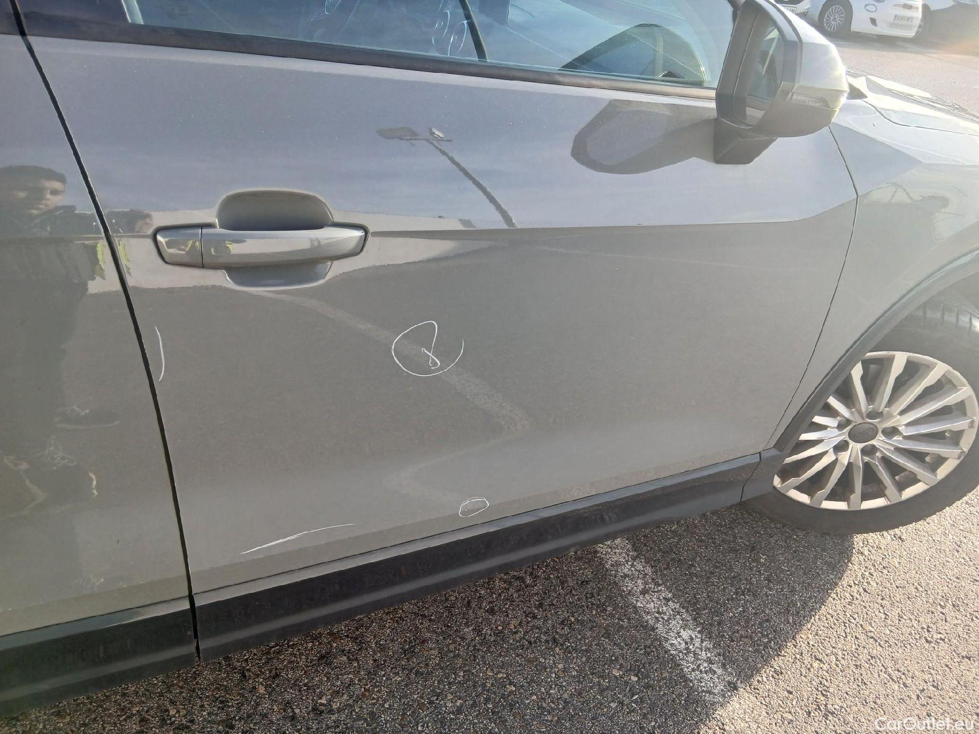  Audi  Q2 AUDI  / 2016 / 5P / todoterreno Design 30 TFSI 85kW (116CV) #32