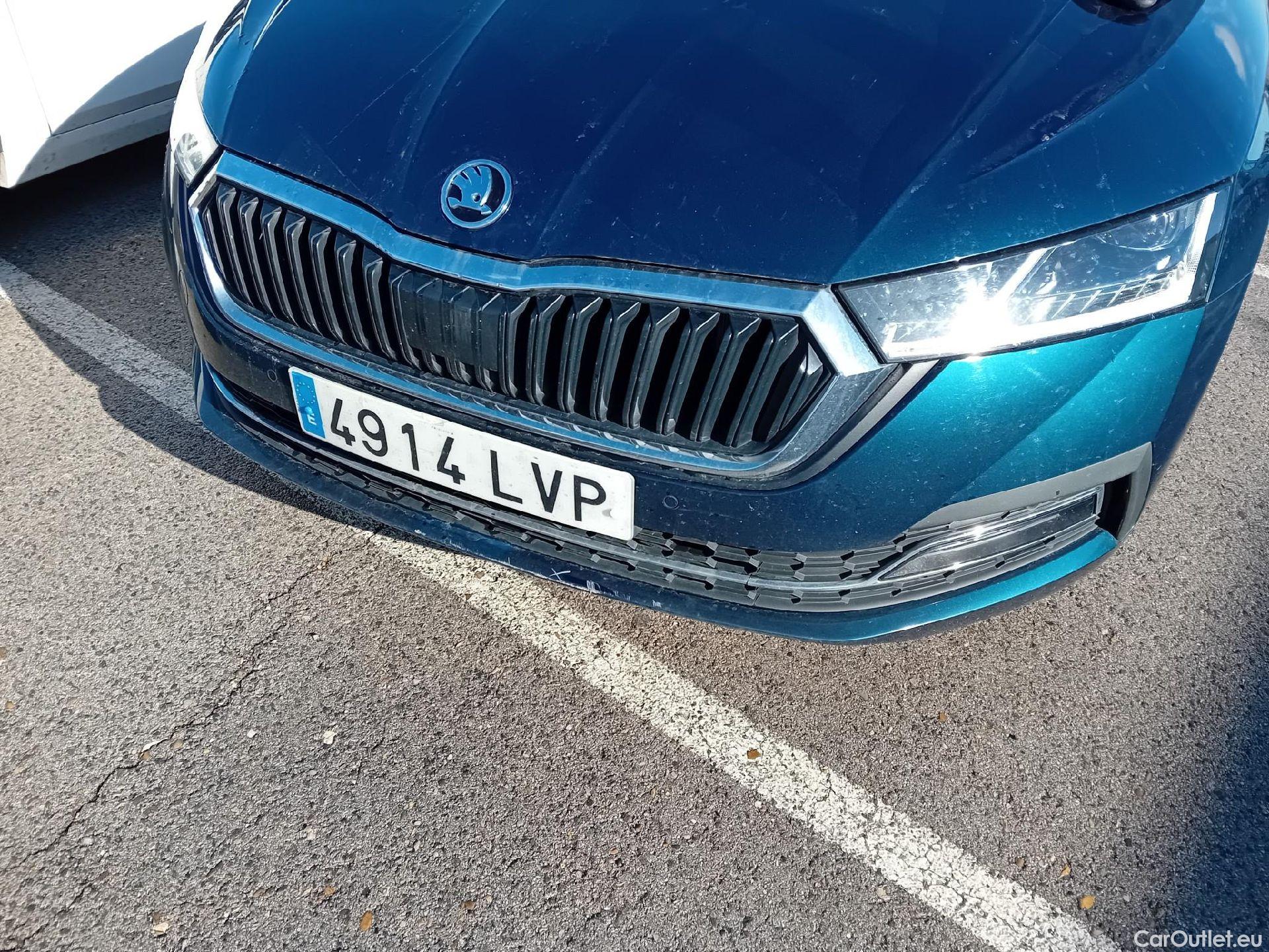  Skoda  Octavia SKODA  / 2020 / 5P / familiar Combi 2.0 TDI 110kW (150CV) DSG Style #1