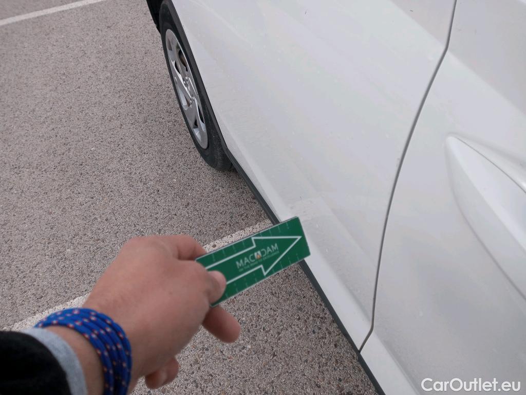  Hyundai  Bayon HYUNDAI  / 2021 / 5P / todoterreno 1.2 MPI Essence #1