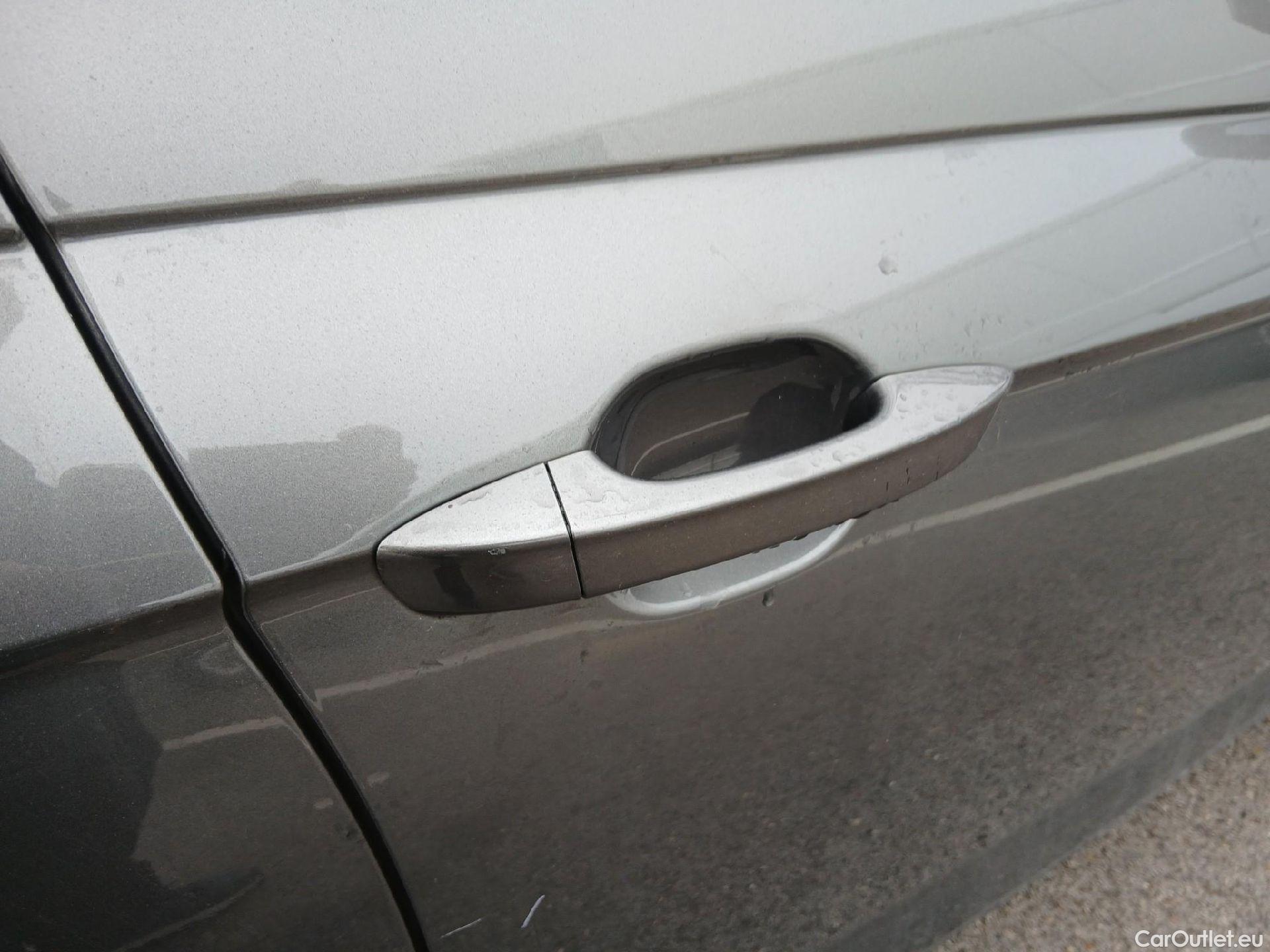  Volkswagen  Polo VOLKSWAGEN  / 2017 / 5P / berlina con portón Advance 1.0 TSI 70kW (95CV) #24