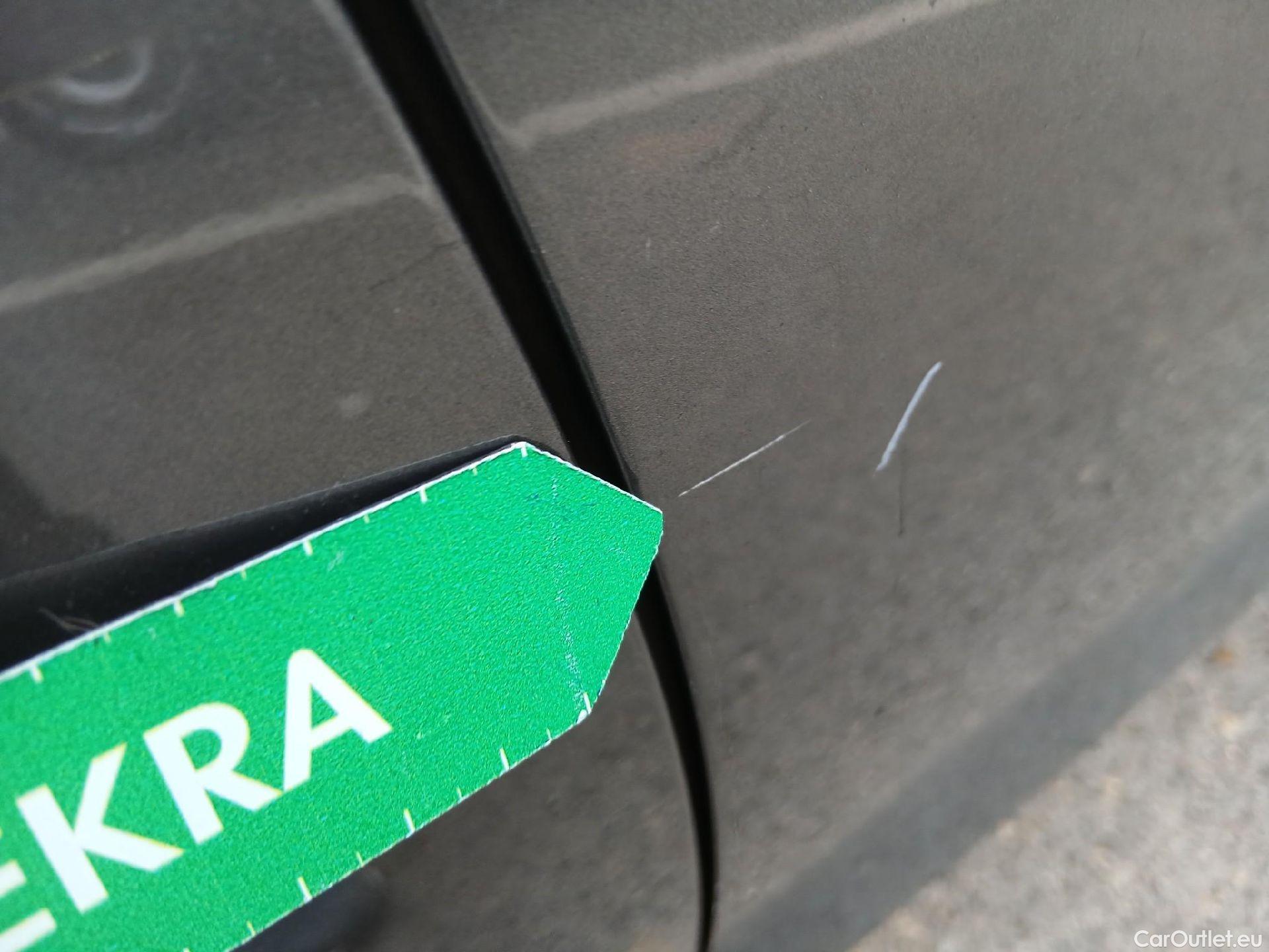  Volkswagen  Polo VOLKSWAGEN  / 2017 / 5P / berlina con portón Advance 1.0 TSI 70kW (95CV) #21