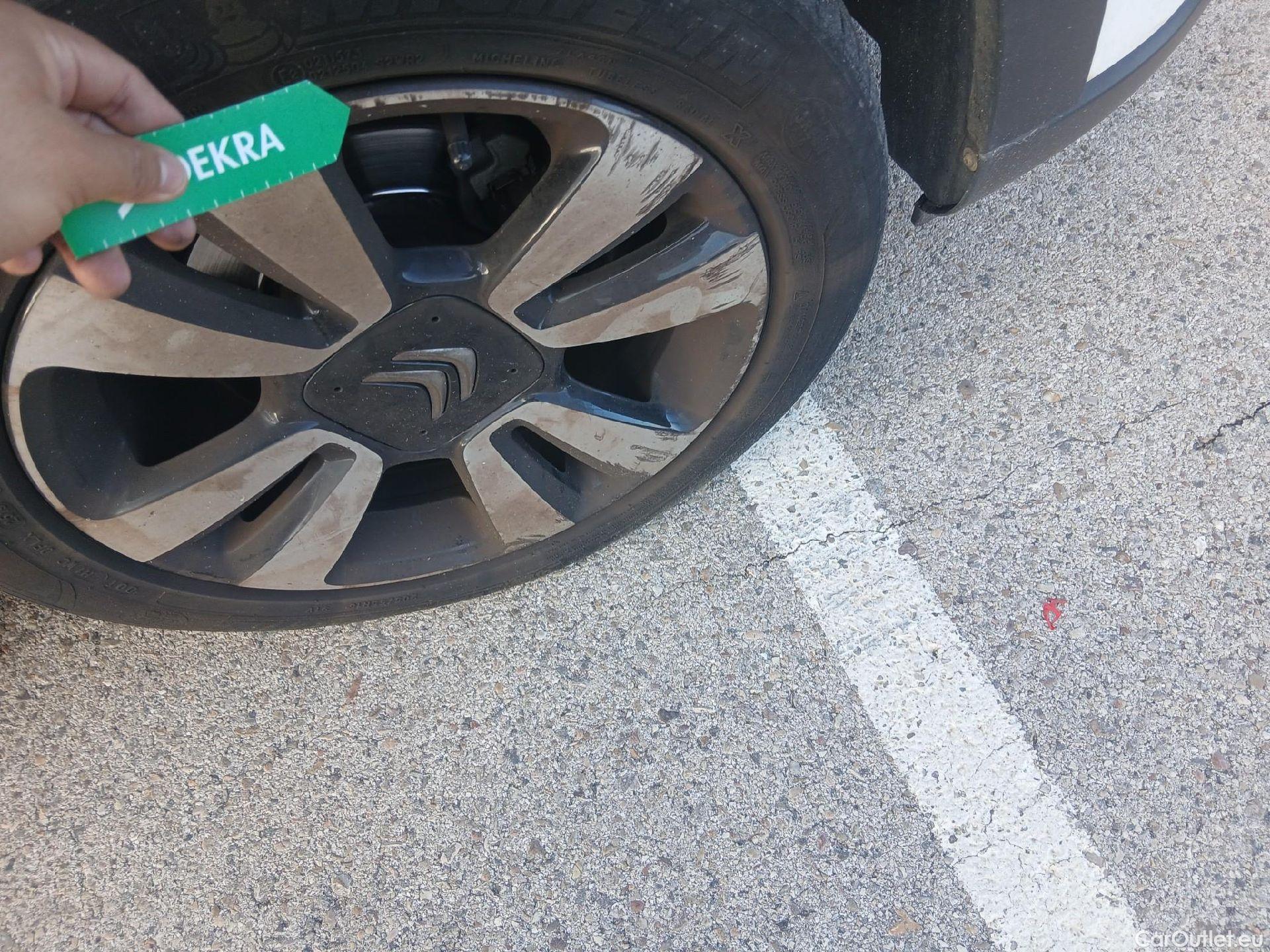  Citroen  C3 CITROEN  / 2016 / 5P / berlina con portón PureTech 60KW (82CV) FEEL (CX) #23