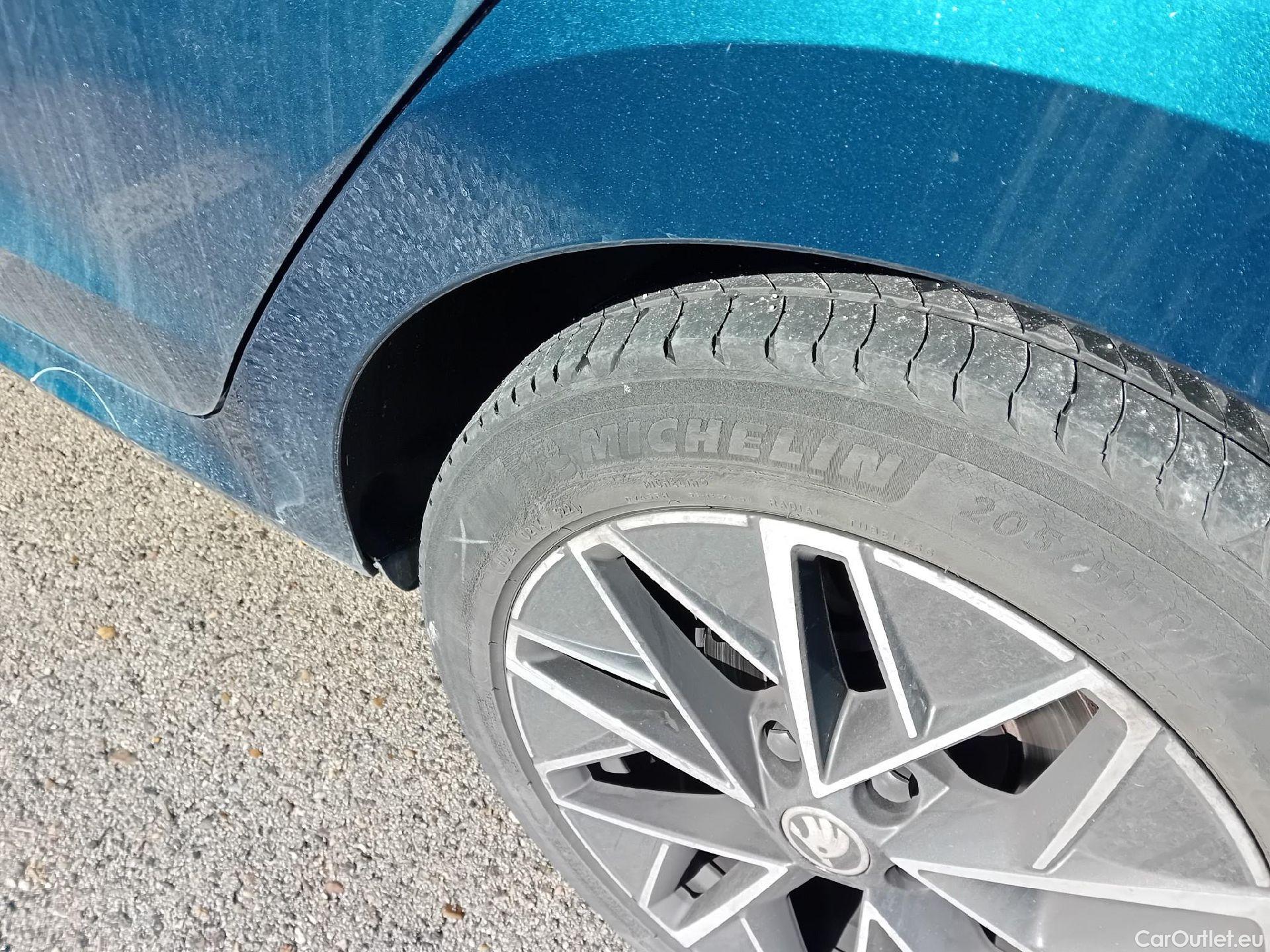  Skoda  Octavia SKODA  / 2020 / 5P / familiar Combi 2.0 TDI 110kW (150CV) DSG Style #5