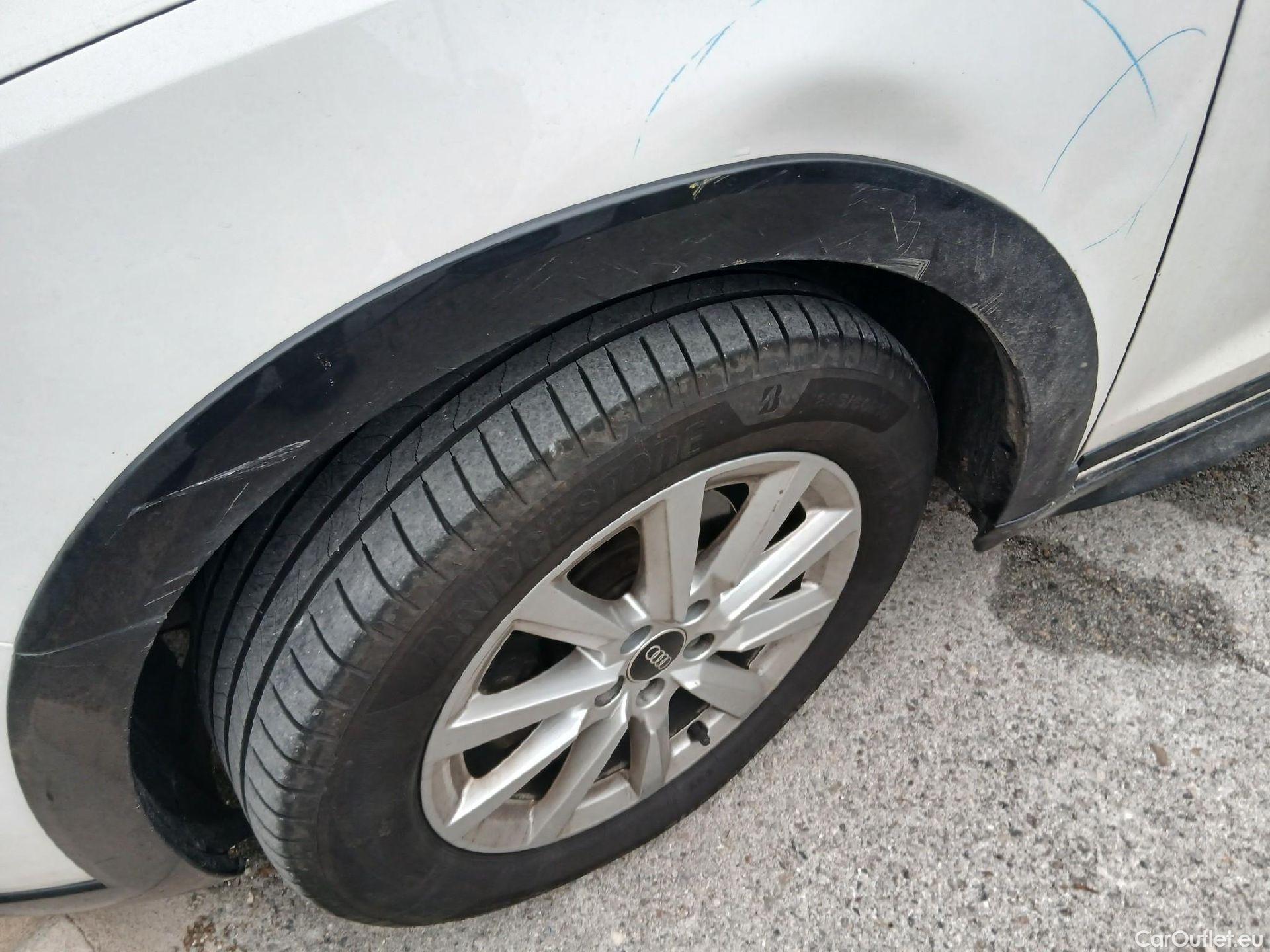  Audi  A1 Sportback AUDI A1 / 2018 / 5P / berlina con portón citycarver 30 TFSI 81kW (110CV) #14