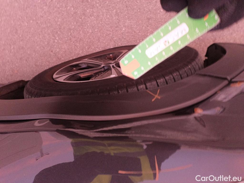  KIA  XCeed KIA    1.6 GDi PHEV 104kW (141CV) eDrive (AC) #19