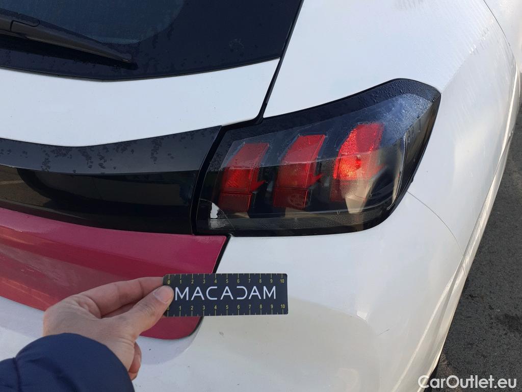  Peugeot  208 PEUGEOT  / 2019 / 5P / berlina con portón BlueHDi 73kW (100CV) Active Pack (AC) #3