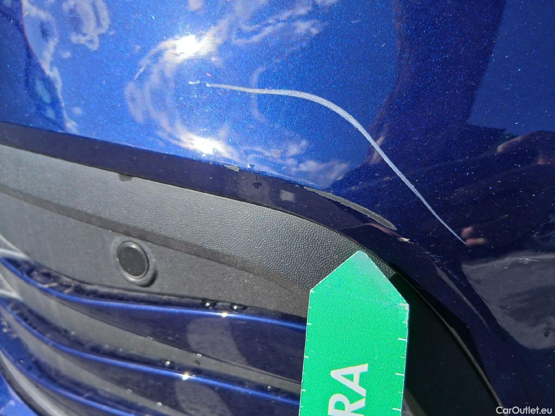  Volkswagen  Golf  VIII Berlina Life 1.0 TSI 110CV MT6 E6d #3