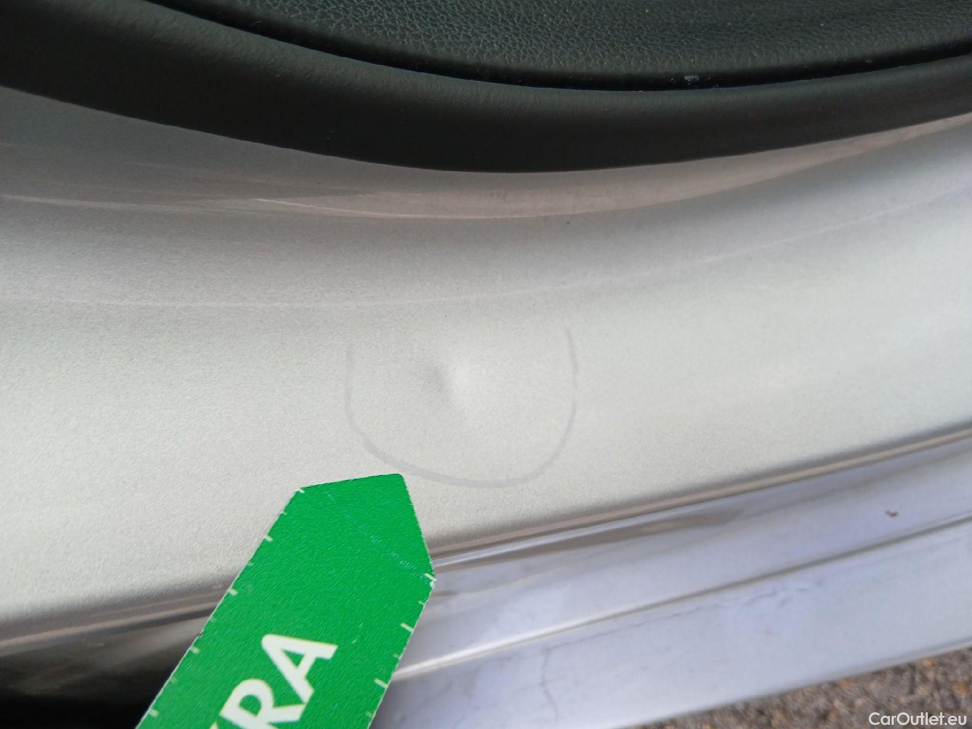  Hyundai   Ioniq HYUNDAI / 2019 / 5P / berlina con portón 1.6 GDI HEV Klass DCT #36