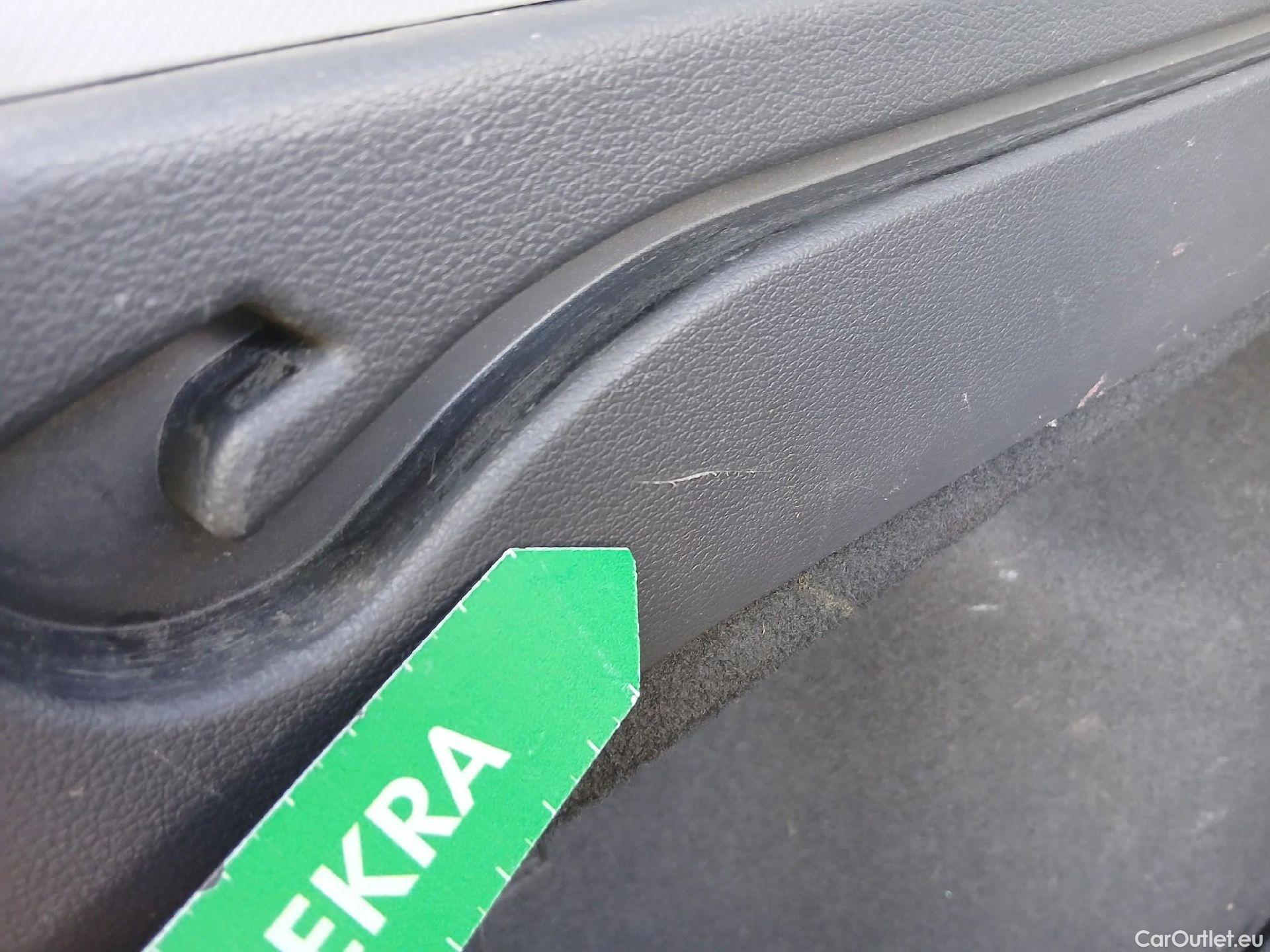  Hyundai   Ioniq HYUNDAI / 2019 / 5P / berlina con portón 1.6 GDI HEV Klass DCT #20