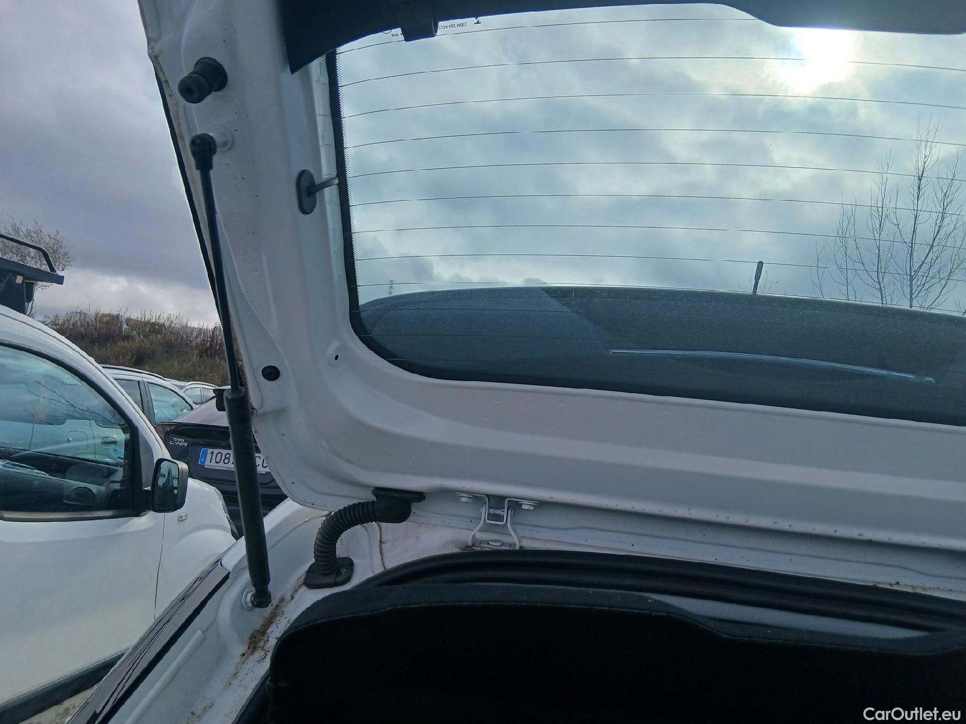  Opel  Corsa OPEL  1.2T XHL 74kW (100CV) Elegance #11