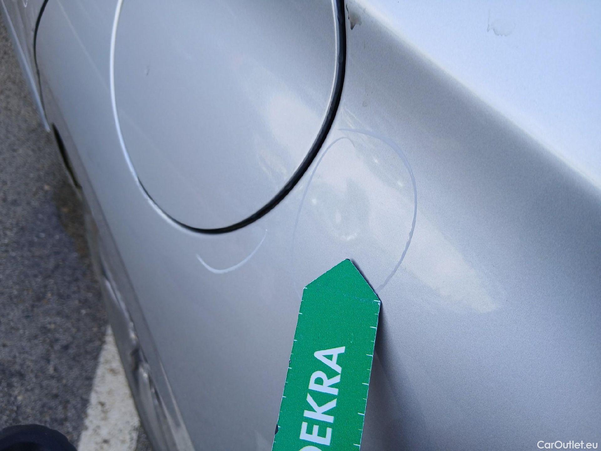  Hyundai   Ioniq HYUNDAI / 2019 / 5P / berlina con portón 1.6 GDI HEV Klass DCT #13