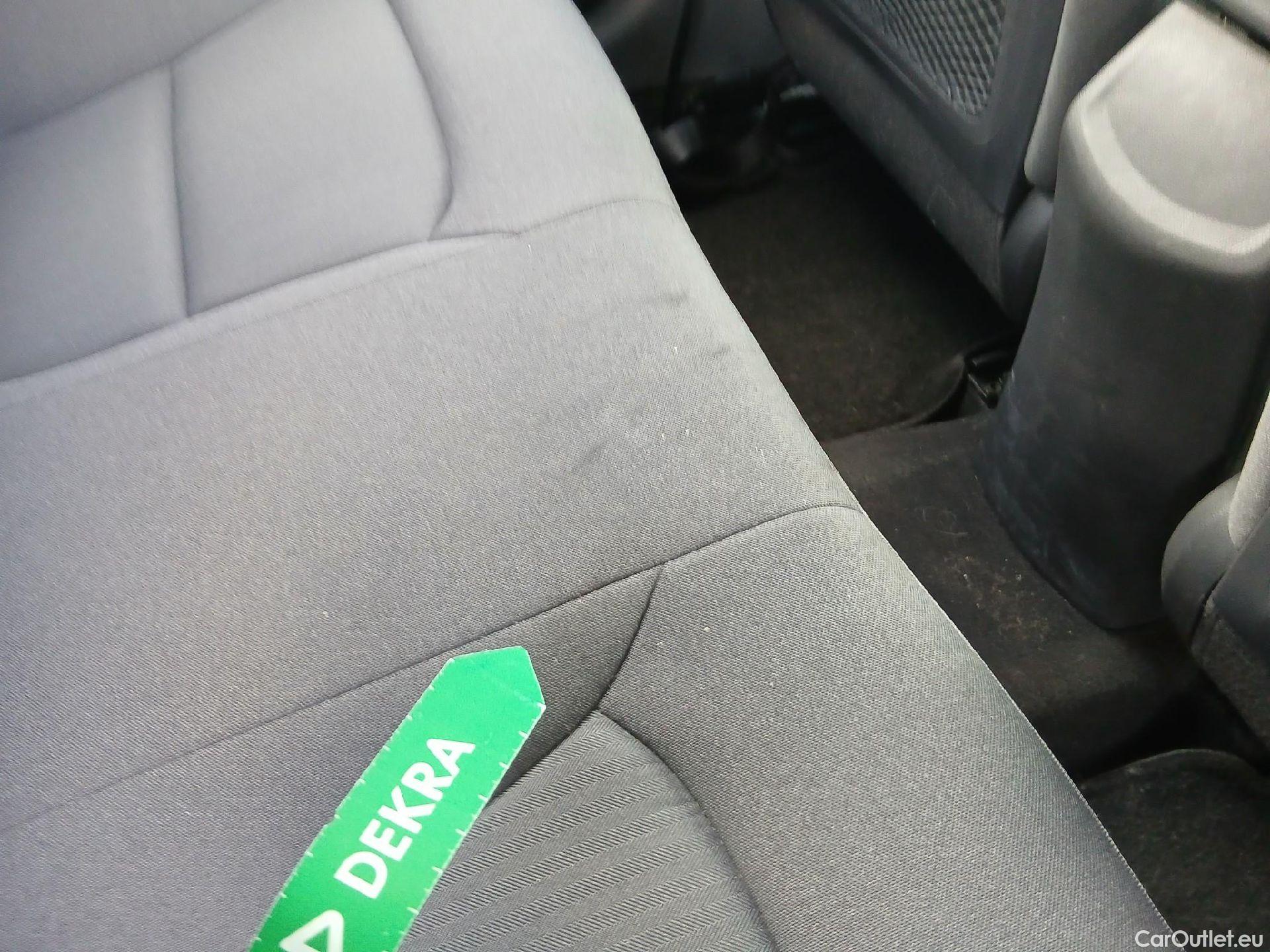  Hyundai   Ioniq HYUNDAI / 2019 / 5P / berlina con portón 1.6 GDI HEV Klass DCT #32