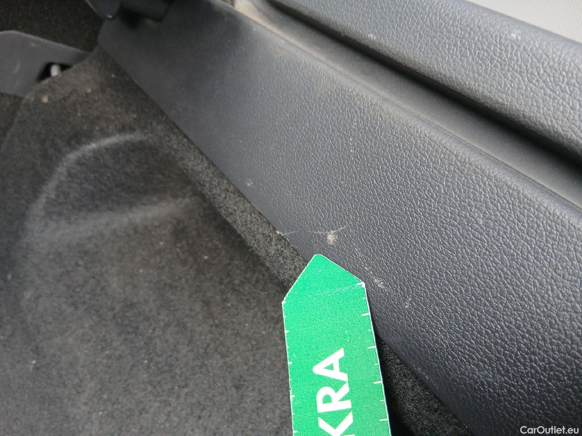  Hyundai   Ioniq HYUNDAI / 2019 / 5P / berlina con portón 1.6 GDI HEV Klass DCT #22