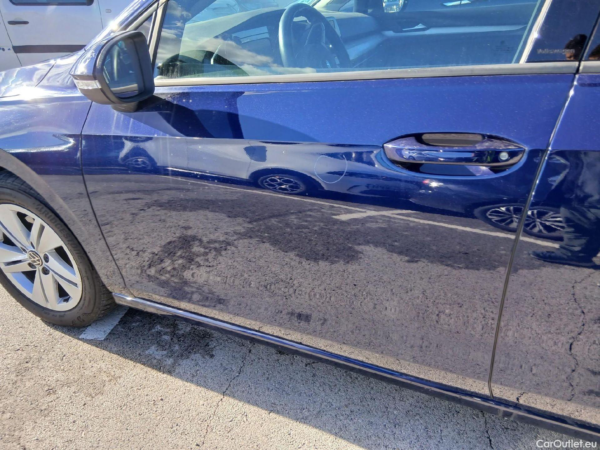  Volkswagen  Golf  VIII Berlina Life 1.0 TSI 110CV MT6 E6d #8