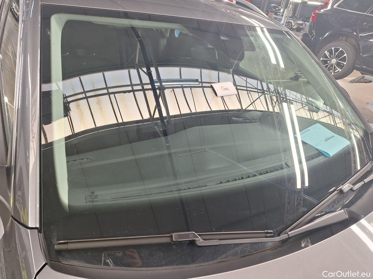  Volkswagen  T-ROC VW,  '17, Volkswagen  1.0 TSI United 5d #33