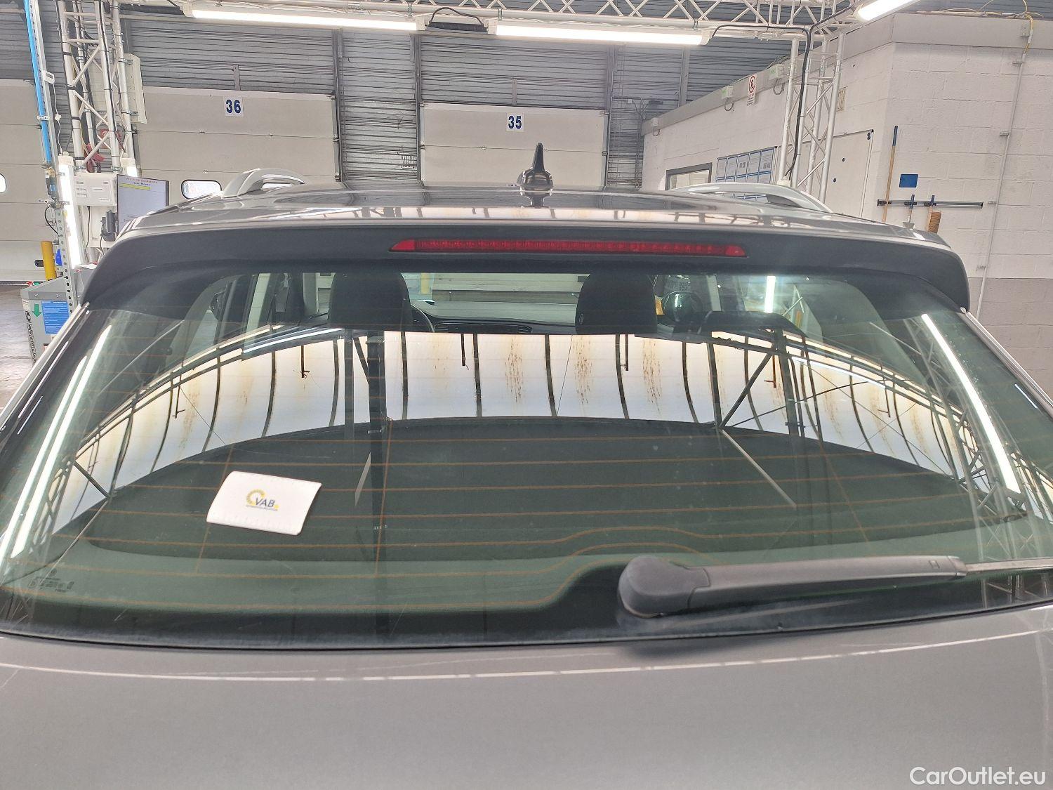  Volkswagen  T-ROC VW,  '17, Volkswagen  1.0 TSI United 5d #29